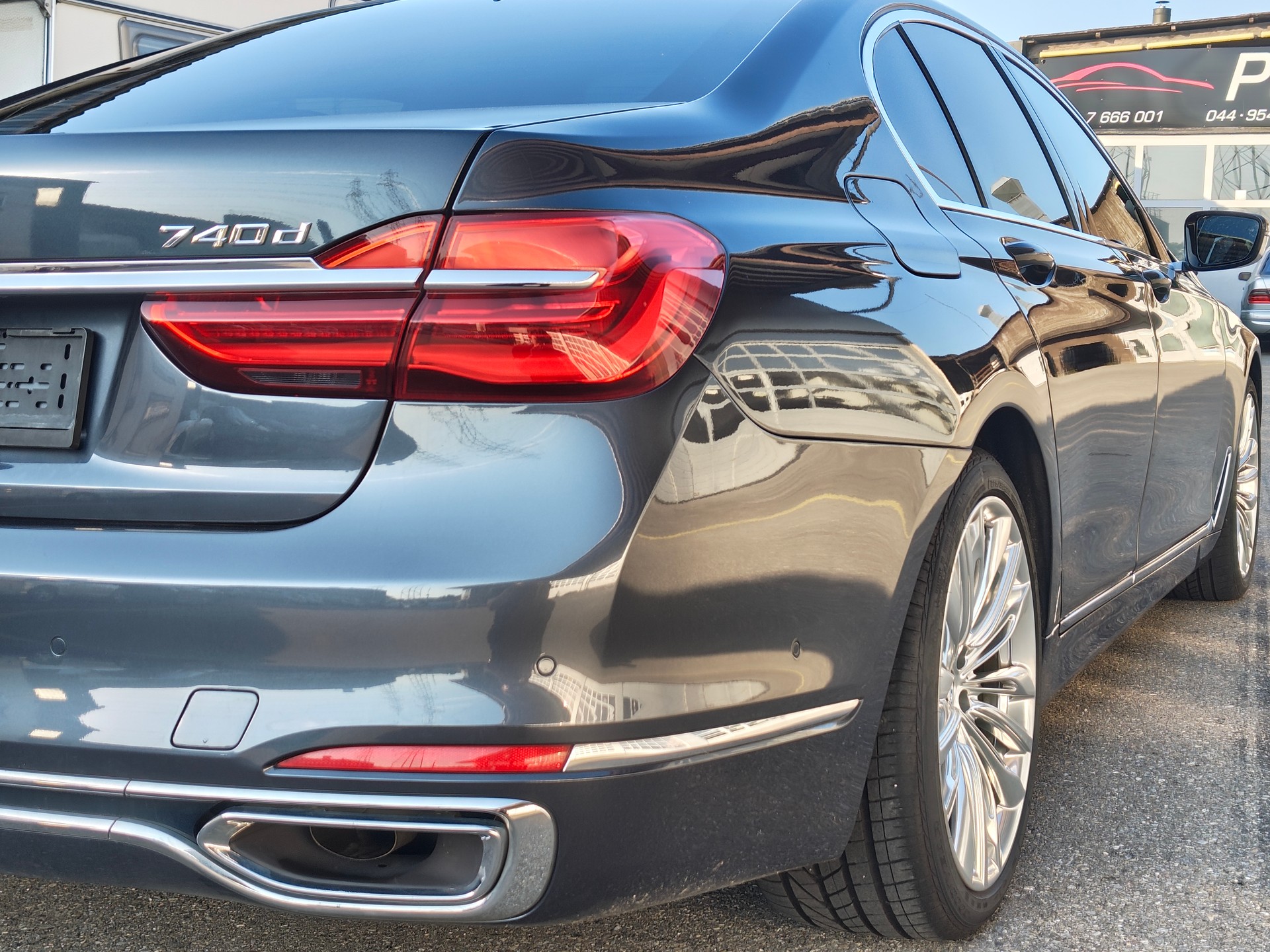 BMW 740d xDrive SAG-image-17
