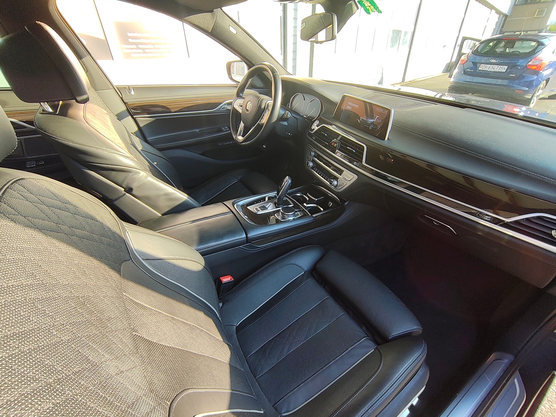 BMW 740d xDrive SAG-image-11