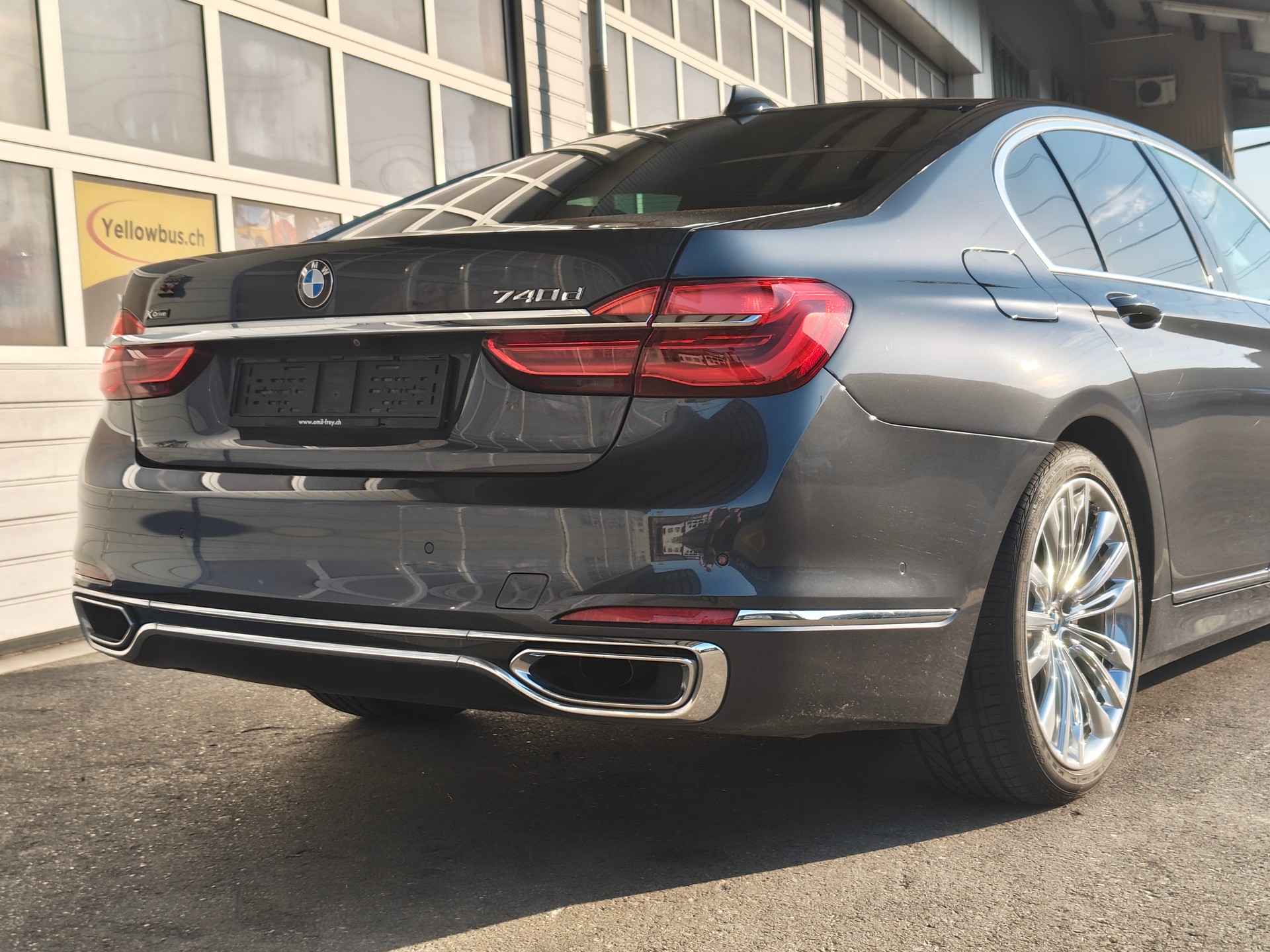 BMW 740d xDrive SAG-image-3