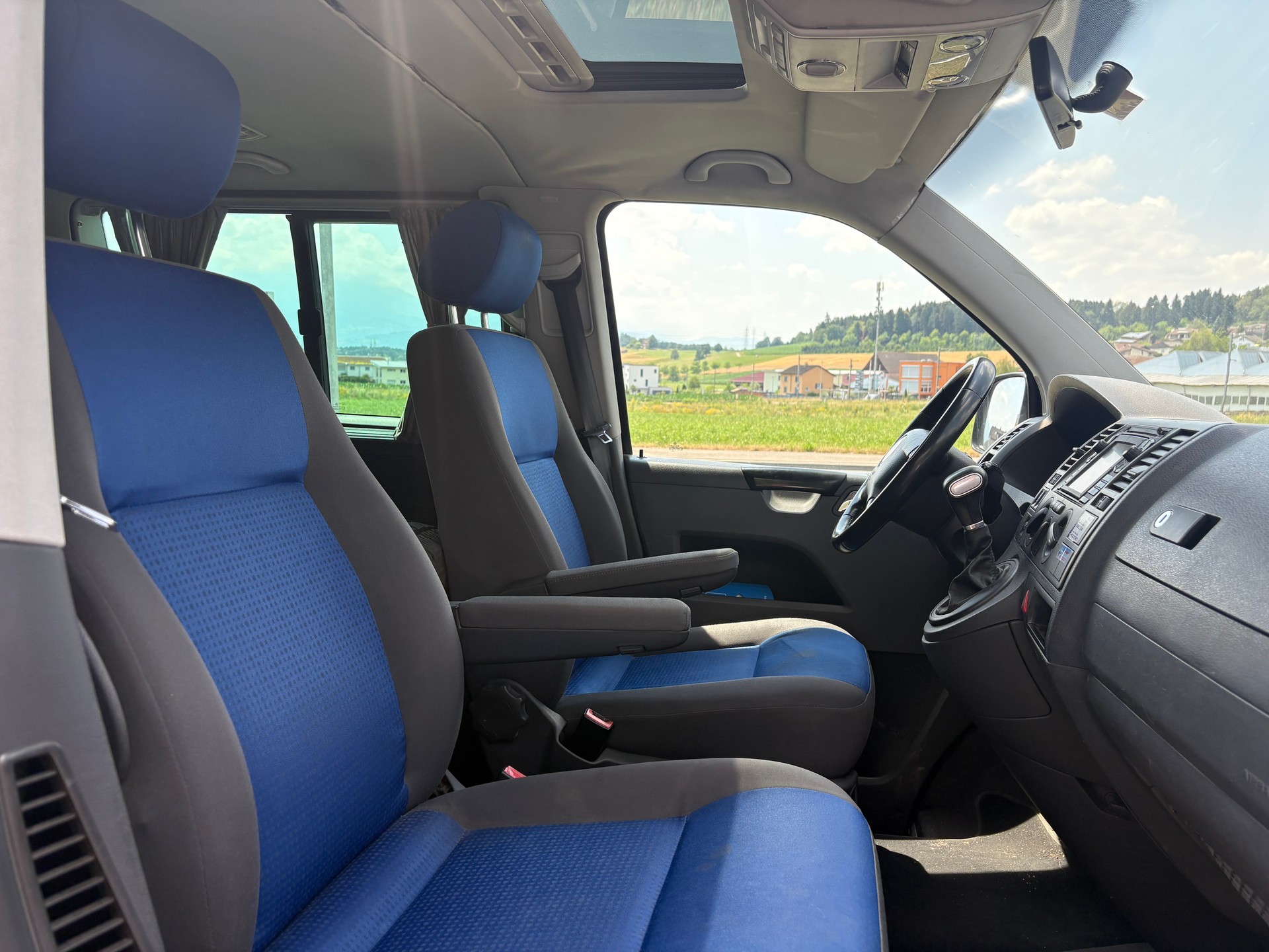 VW T5 Caravelle Comfort 2.5 TDI PD-image-11