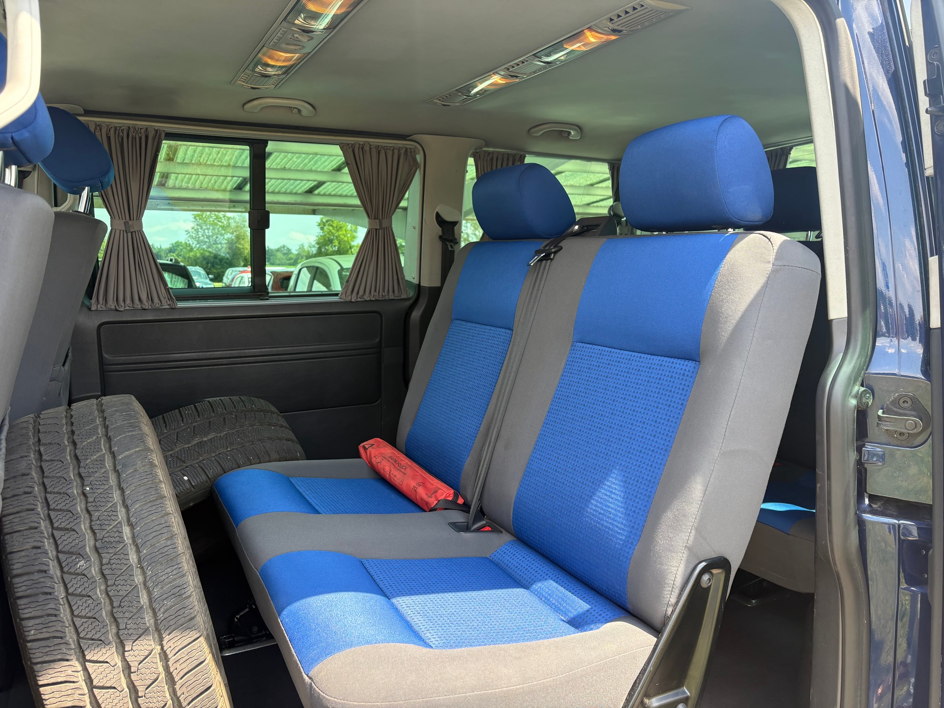 VW T5 Caravelle Comfort 2.5 TDI PD-image-7