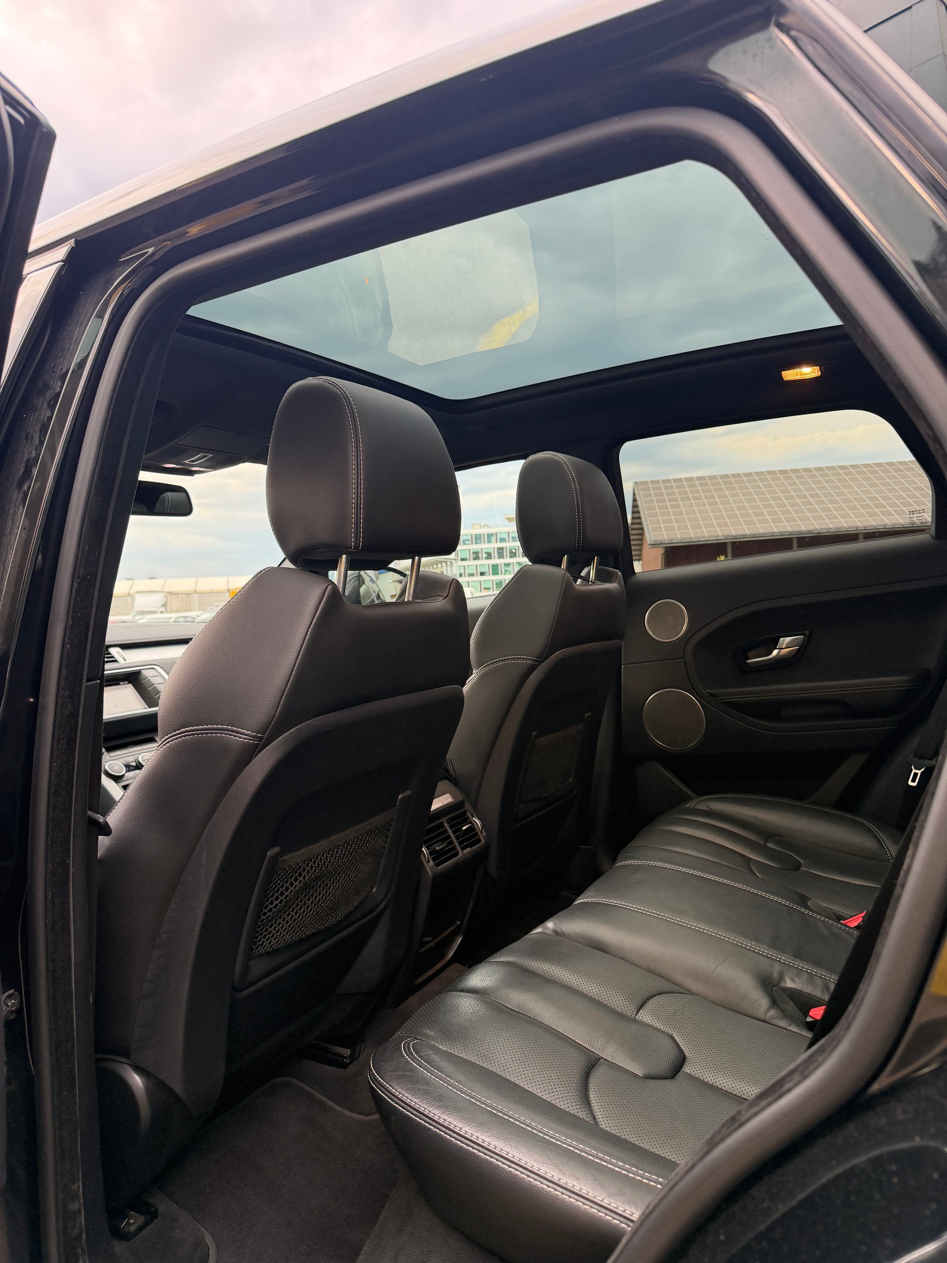 LAND ROVER Range Rover Evoque 2.0 Si4 Dynamic AT9-image-14