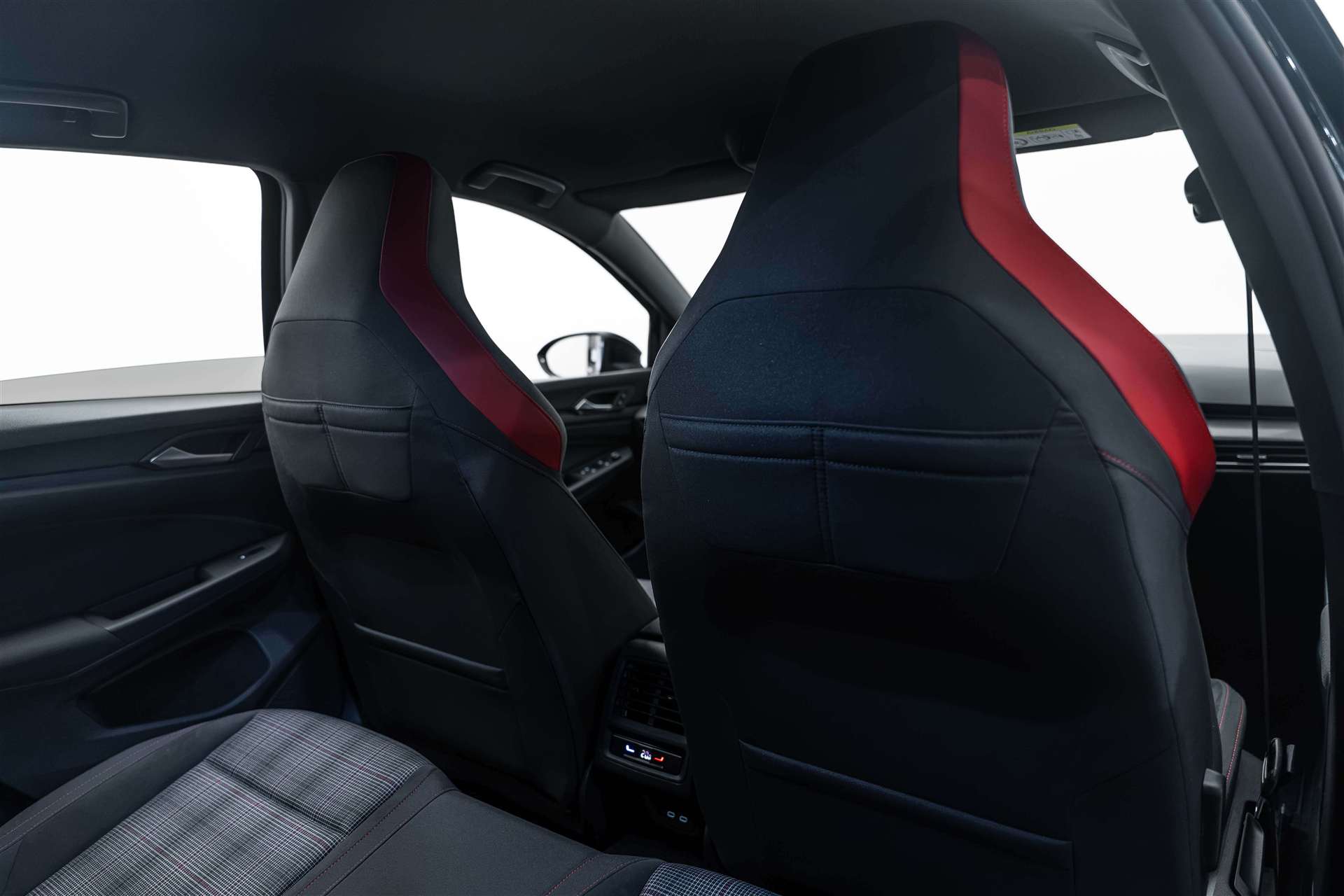 VW Golf 2.0 TSI GTI DSG 245PS-image-12