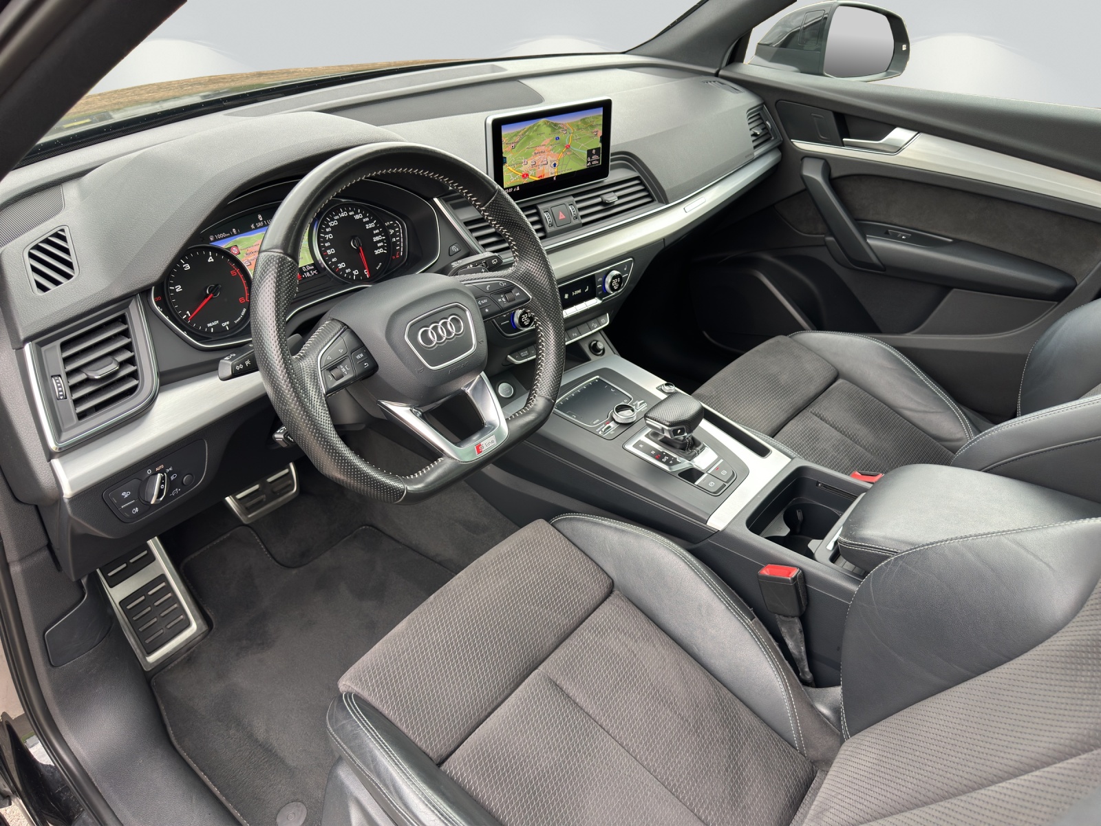 AUDI Q5 2.0 TDI sport quattro S-tronic-image-4