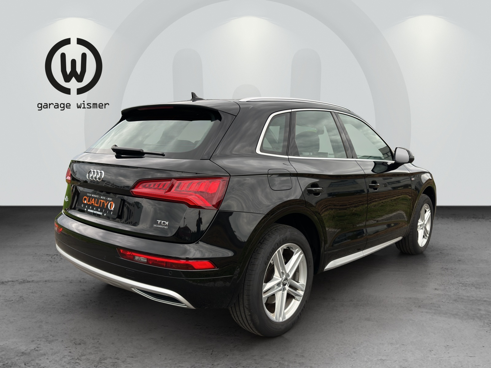 AUDI Q5 2.0 TDI sport quattro S-tronic-showroom-element-3