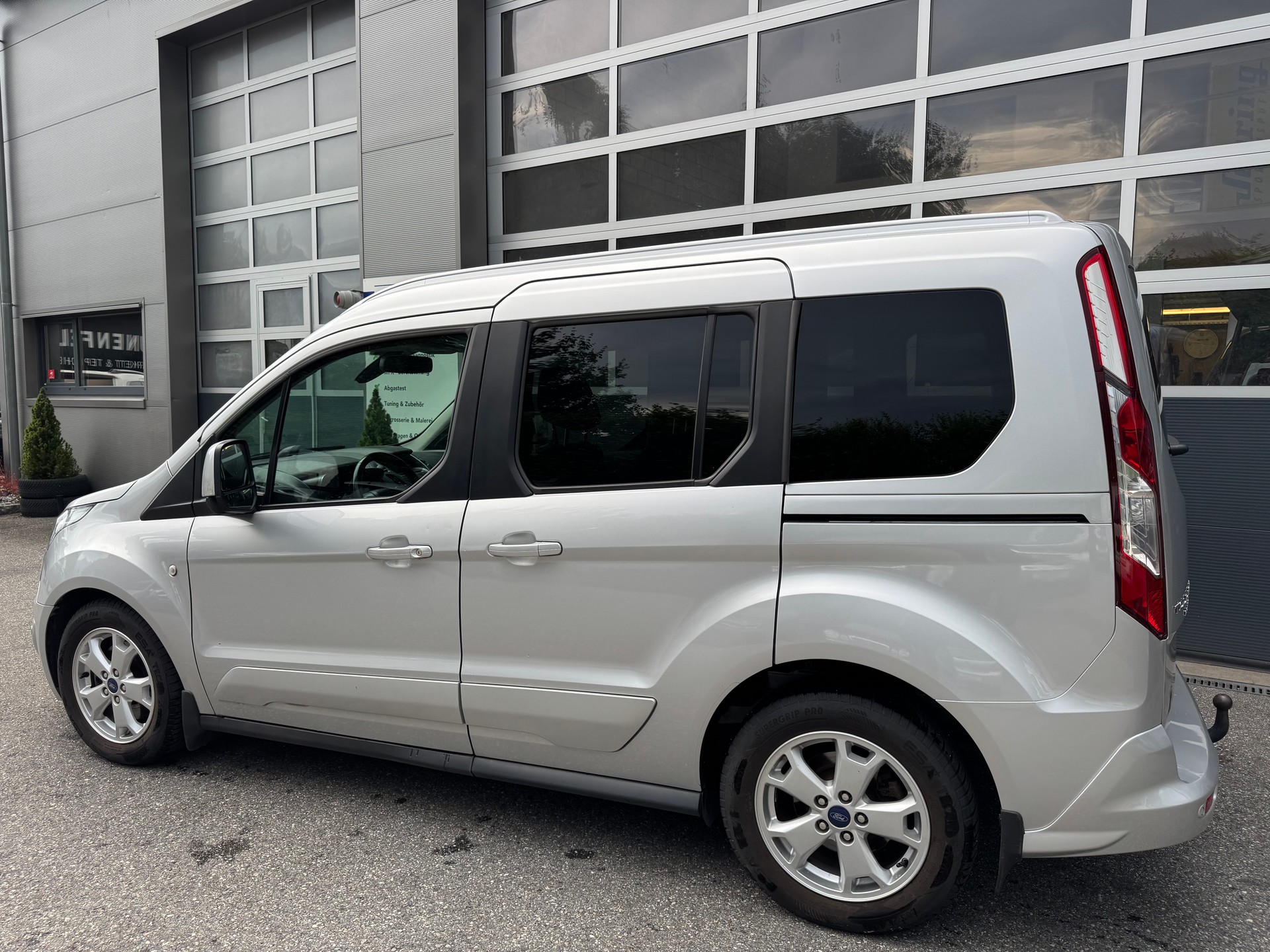 FORD Ford Tourneo Connect-image-4