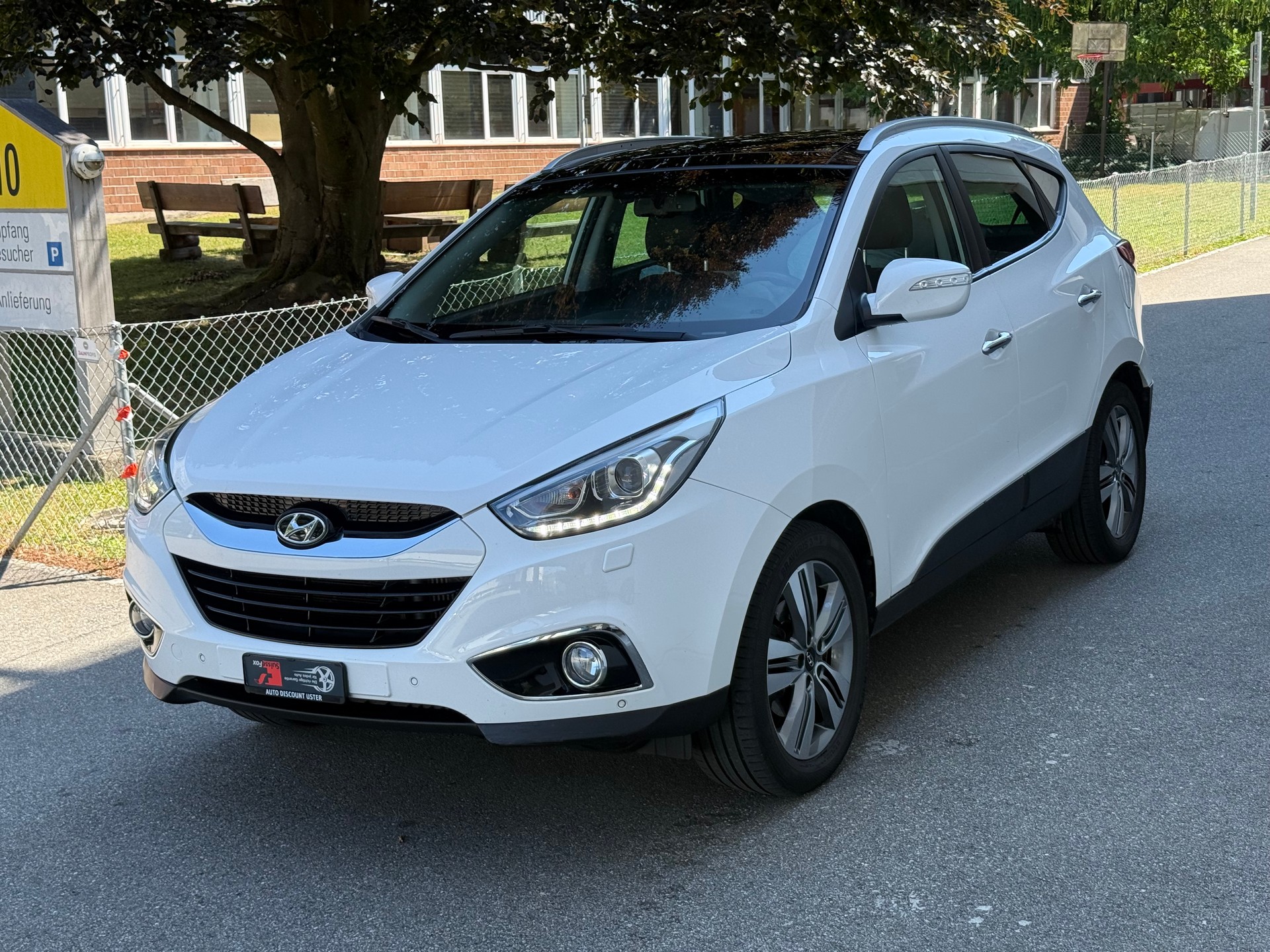 HYUNDAI iX 35 2.0 CRDi Vertex 4WD Automatic-image-1