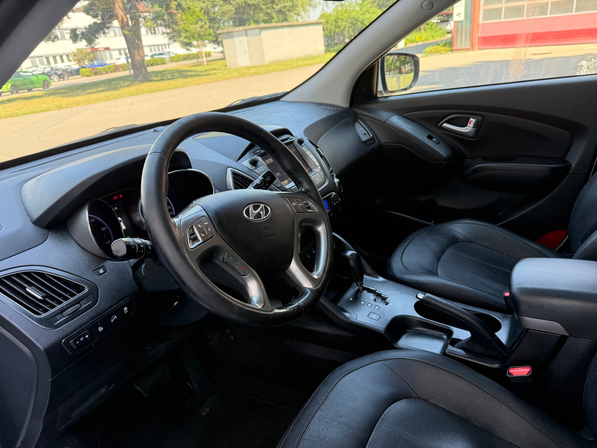 HYUNDAI iX 35 2.0 CRDi Vertex 4WD Automatic-image-7