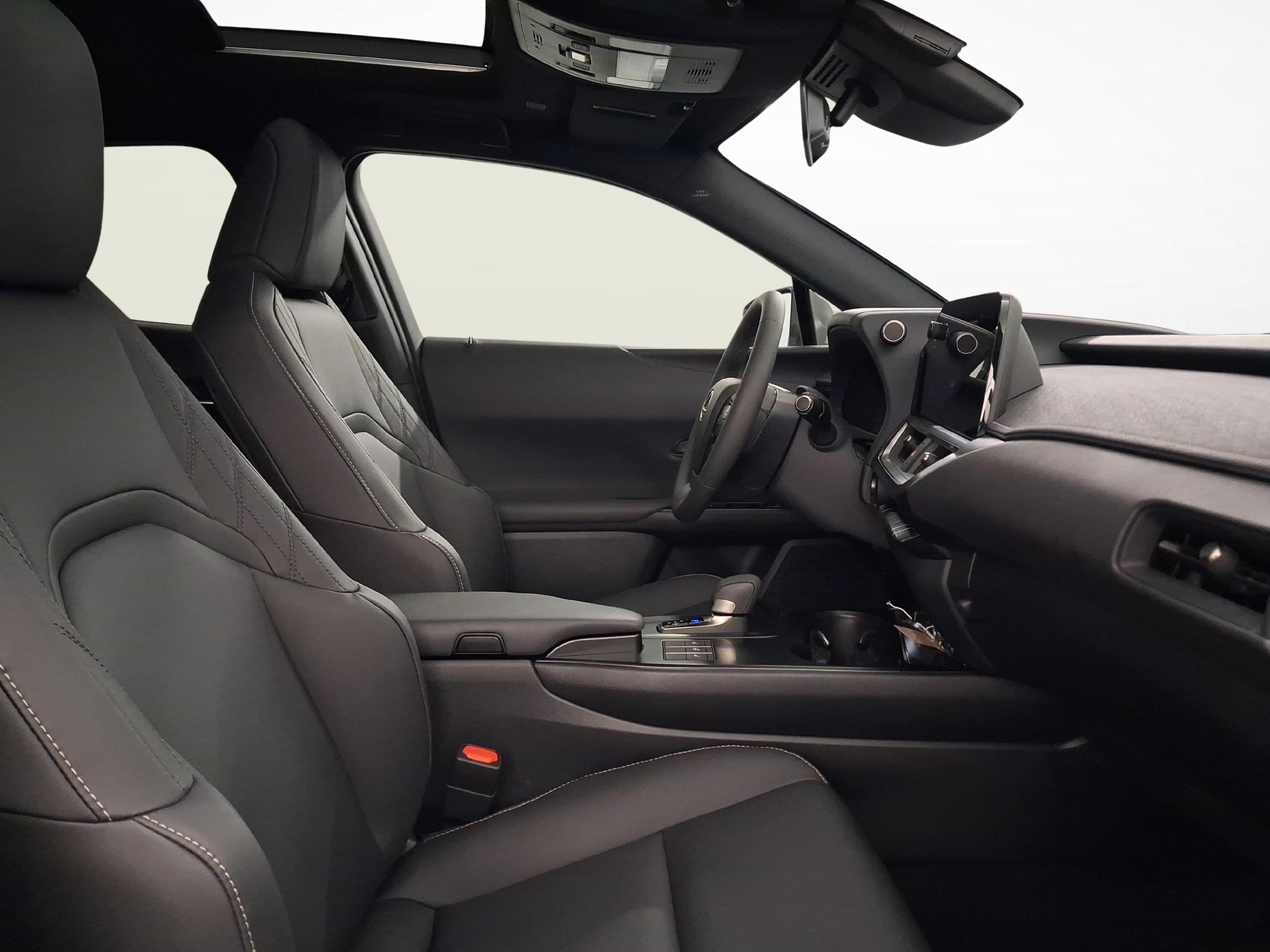 LEXUS UX 300h F-Line-image-10