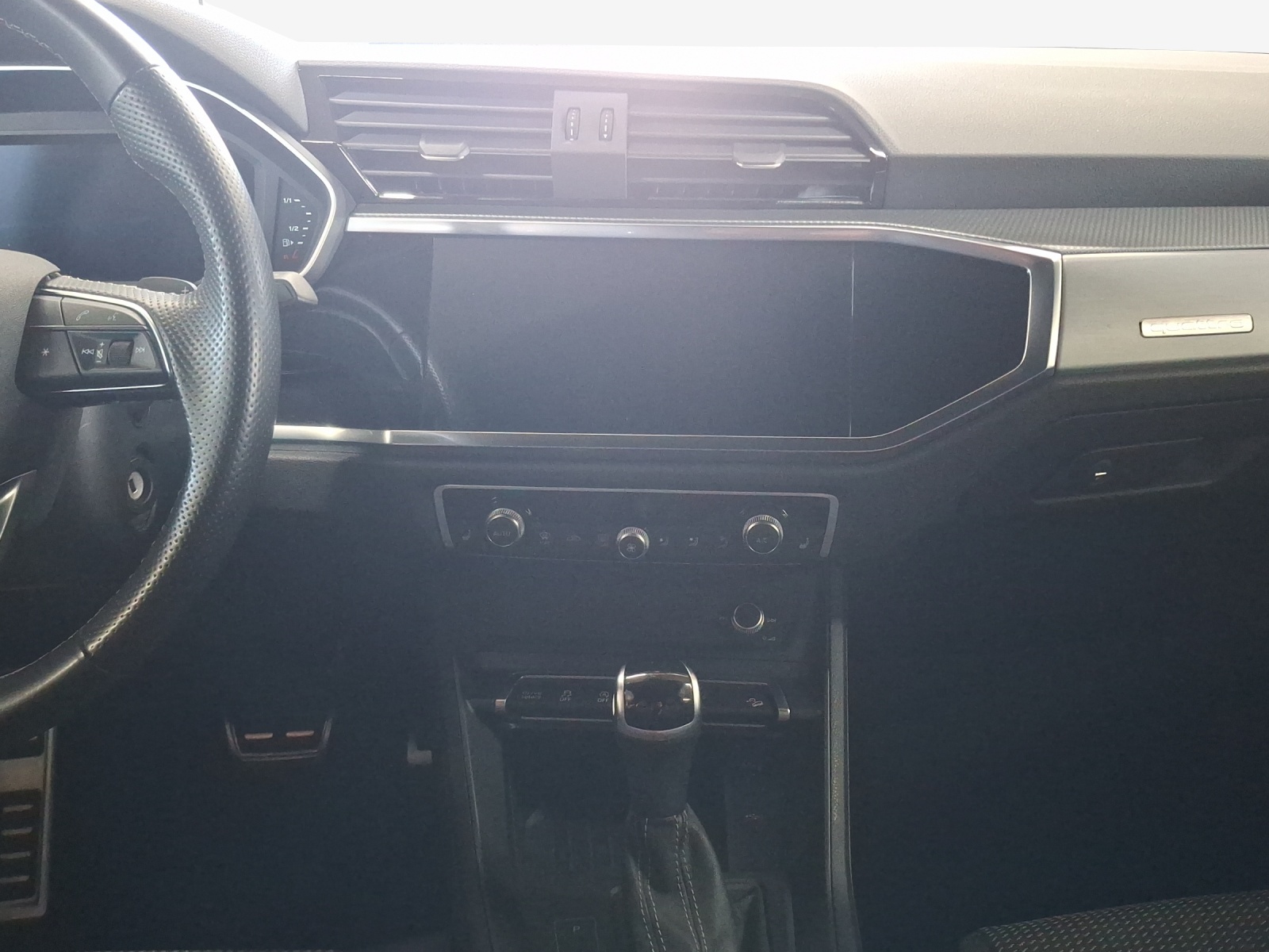 AUDI Q3 Sportback 40 TFSI S line quattro S-tronic-image-10