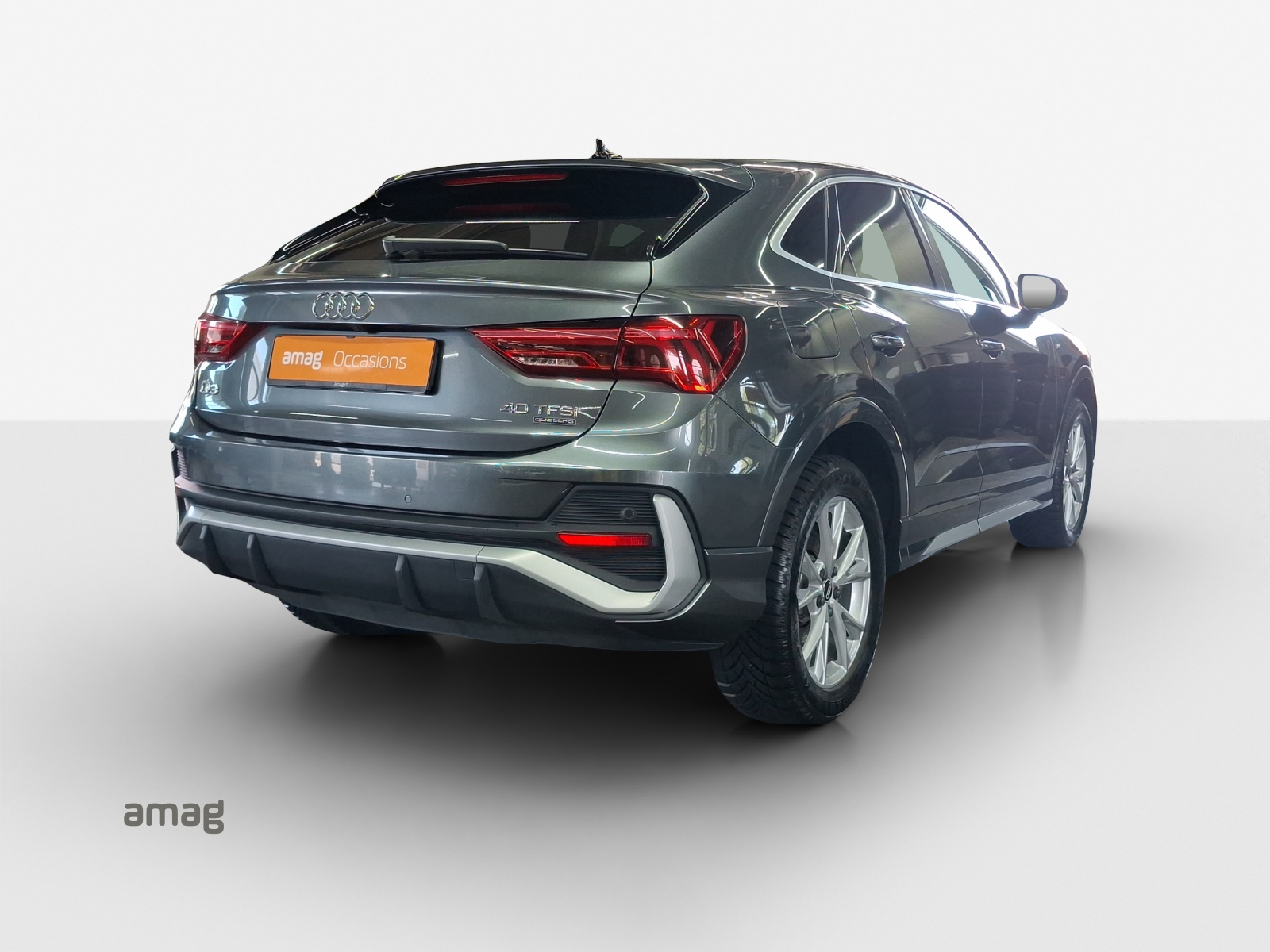 AUDI Q3 Sportback 40 TFSI S line quattro S-tronic-image-4