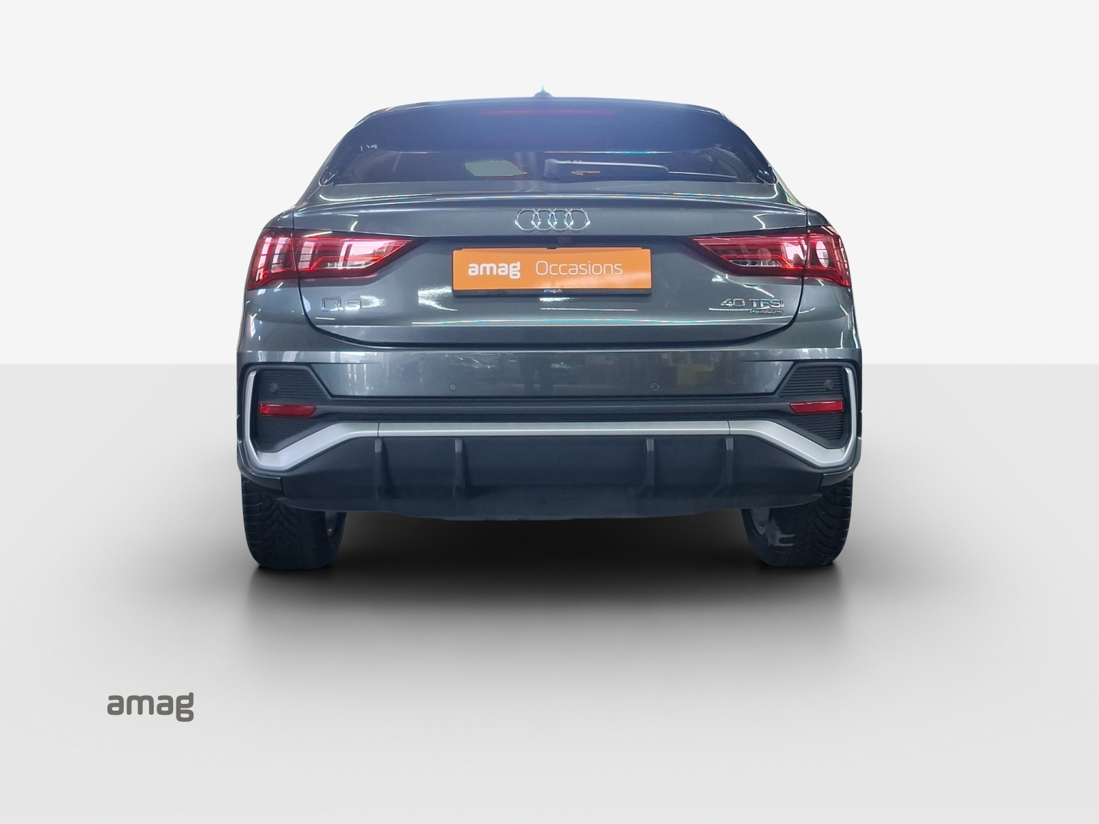 AUDI Q3 Sportback 40 TFSI S line quattro S-tronic-image-3