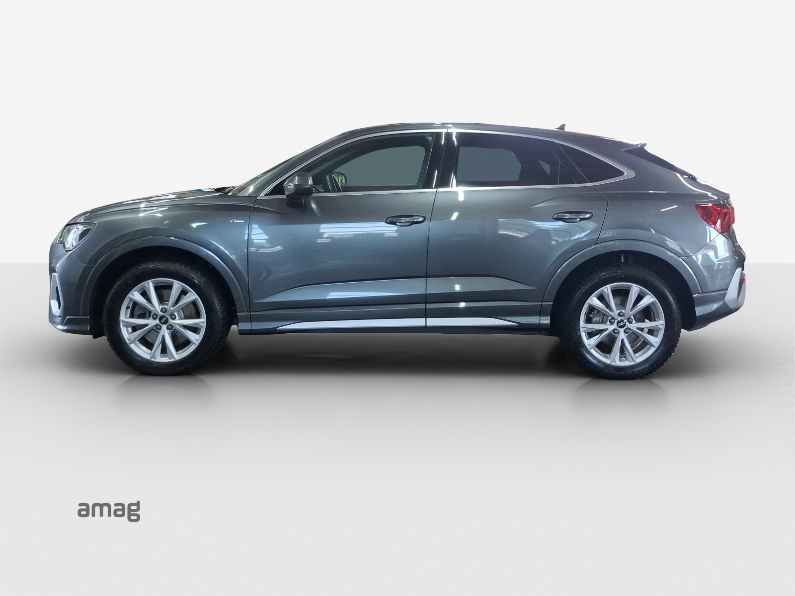 AUDI Q3 Sportback 40 TFSI S line quattro S-tronic-image-1