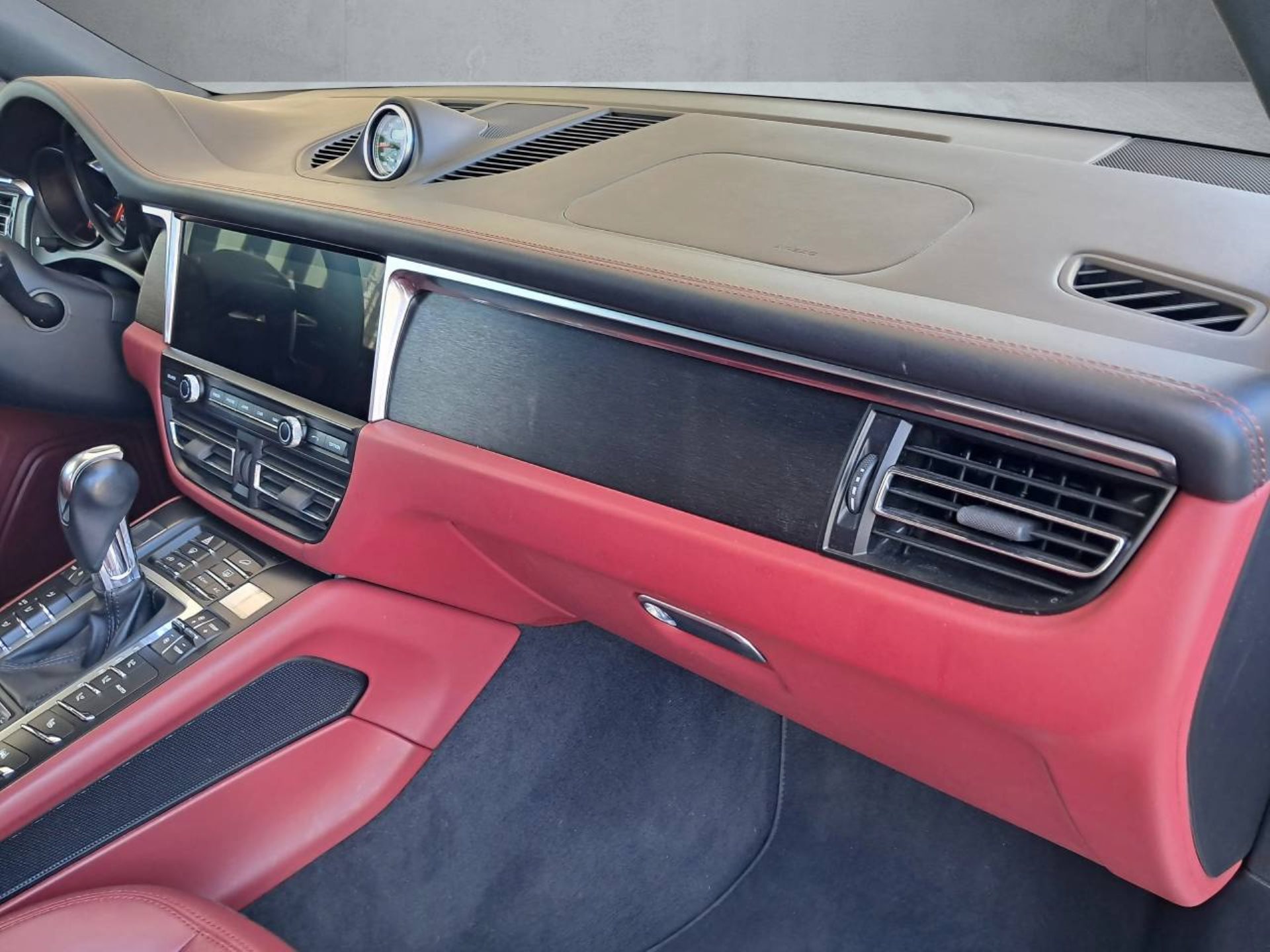 PORSCHE Macan GTS (MY21)-image-28