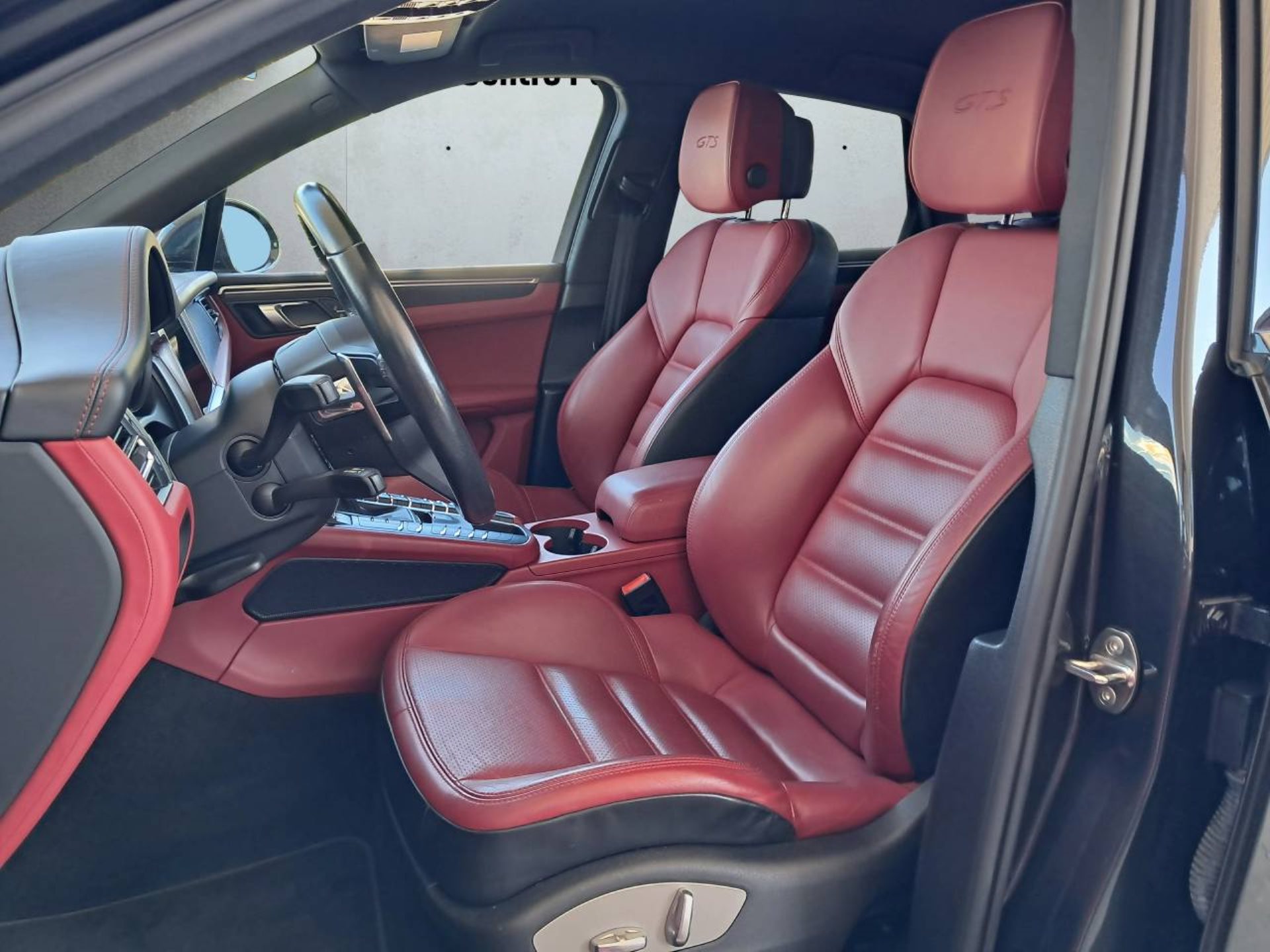 PORSCHE Macan GTS (MY21)-image-4