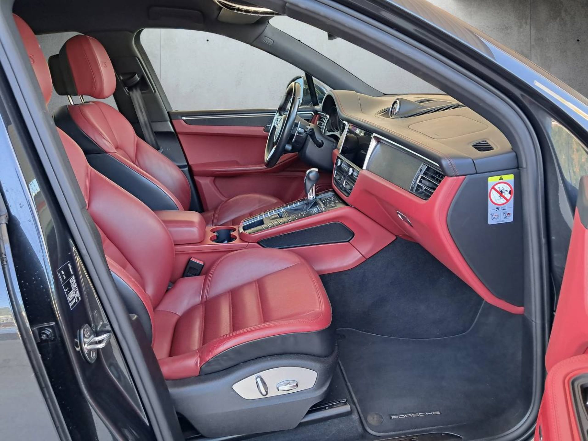 PORSCHE Macan GTS (MY21)-image-13