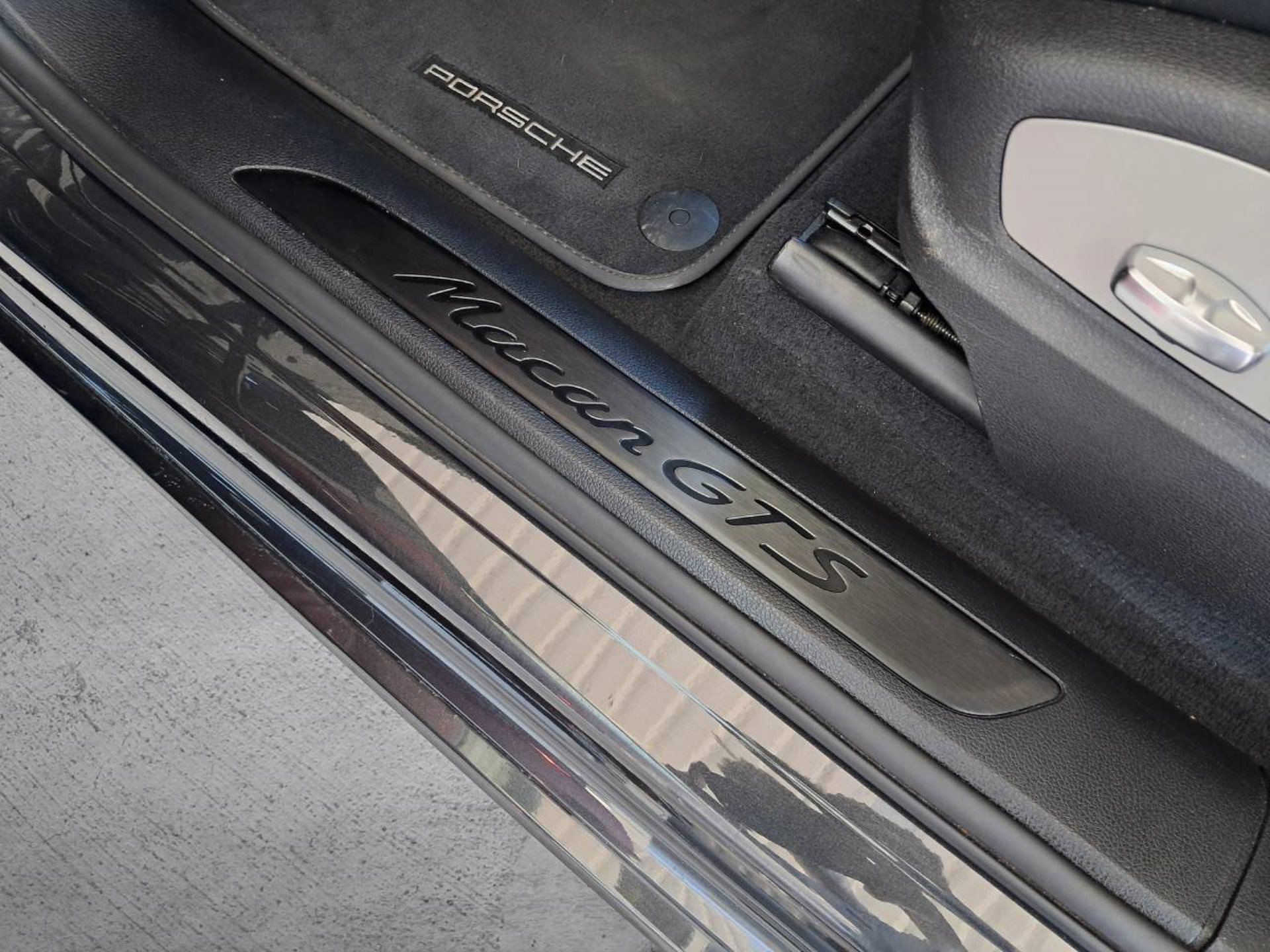 PORSCHE Macan GTS (MY21)-image-25