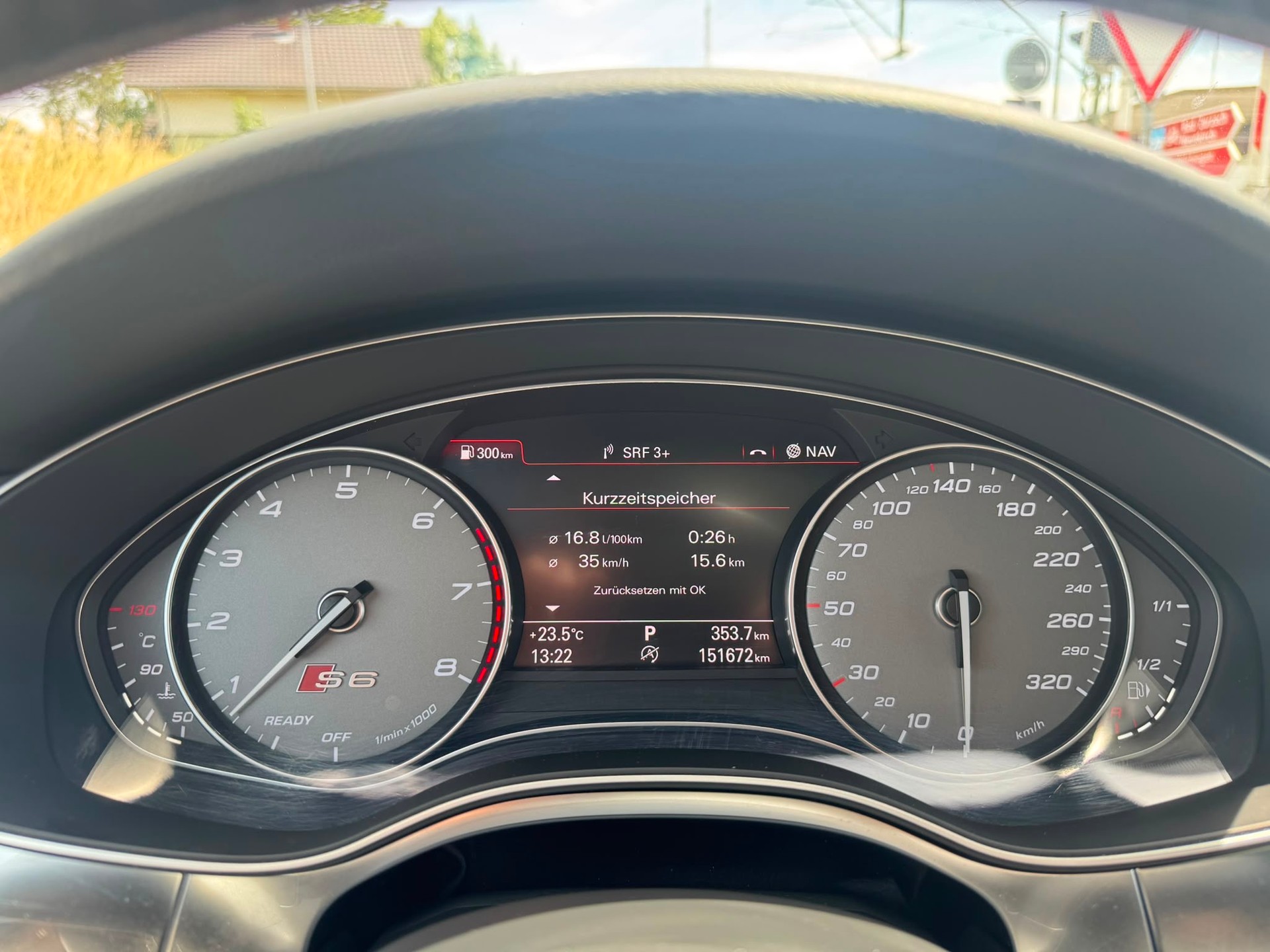 AUDI S6 Avant 4.0 TFSI V8 quattro S-tronic-image-14