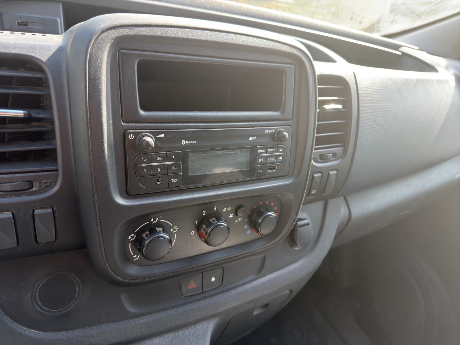 OPEL Vivaro 1.6 BiTurbo CDTI 2.9t L2H1-image-8