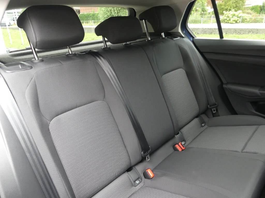 VW Golf 1.5 e TSI mHEV Value DSG-image-12