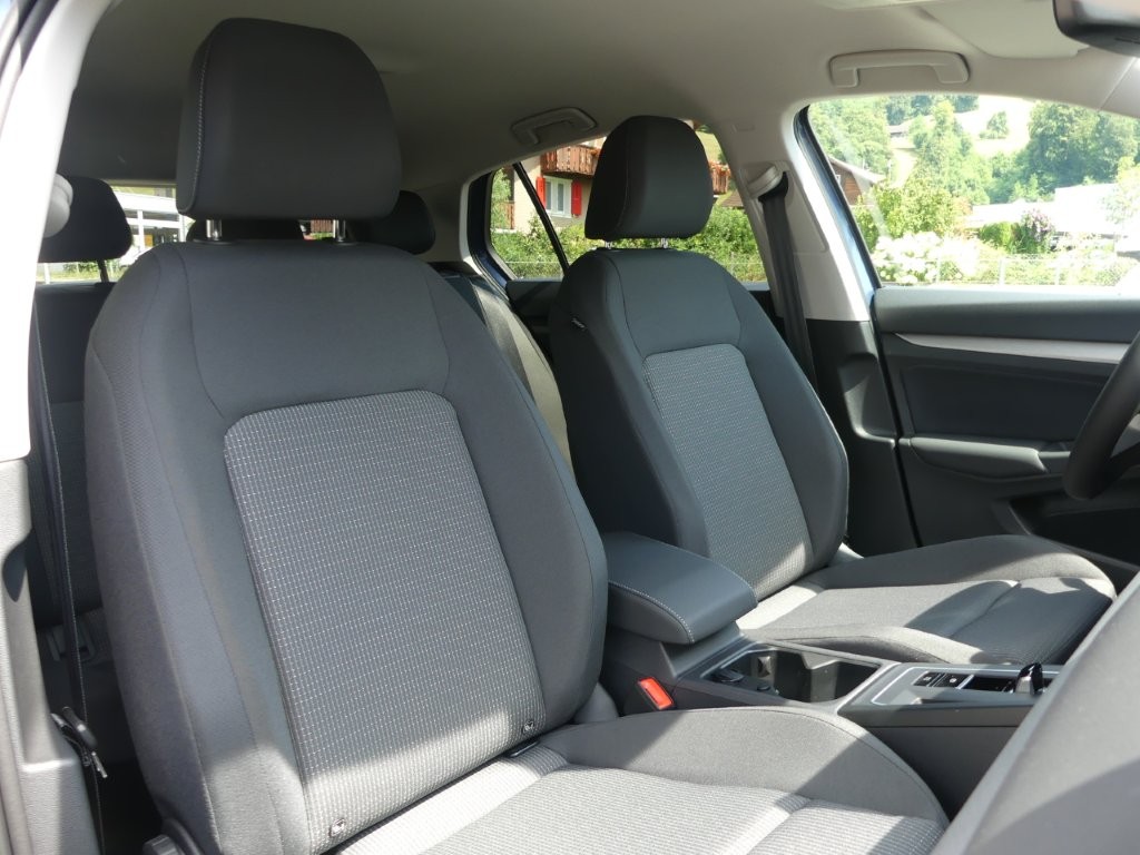 VW Golf 1.5 e TSI mHEV Value DSG-image-10