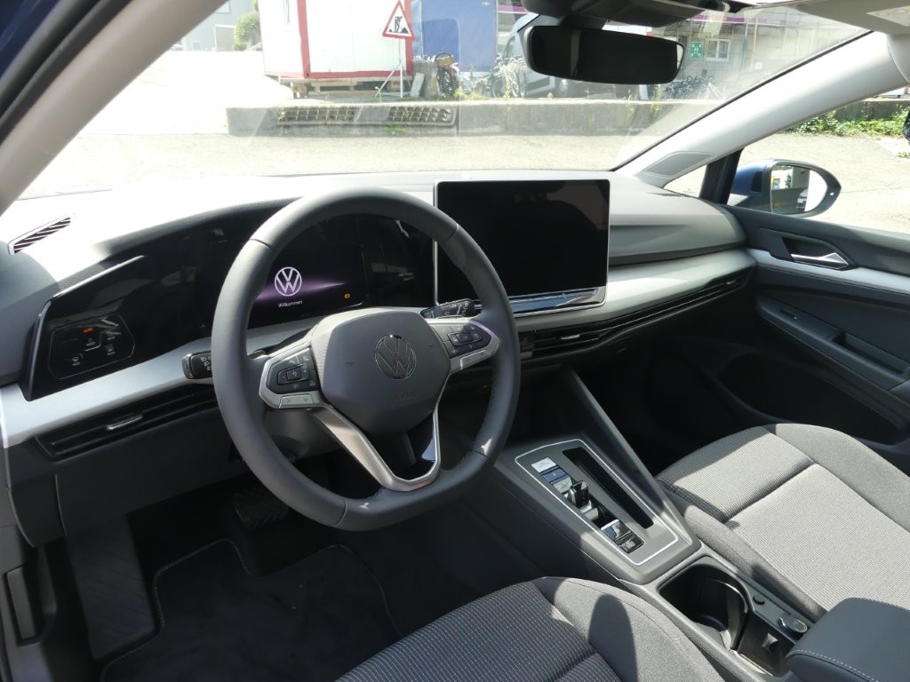 VW Golf 1.5 e TSI mHEV Value DSG-image-6