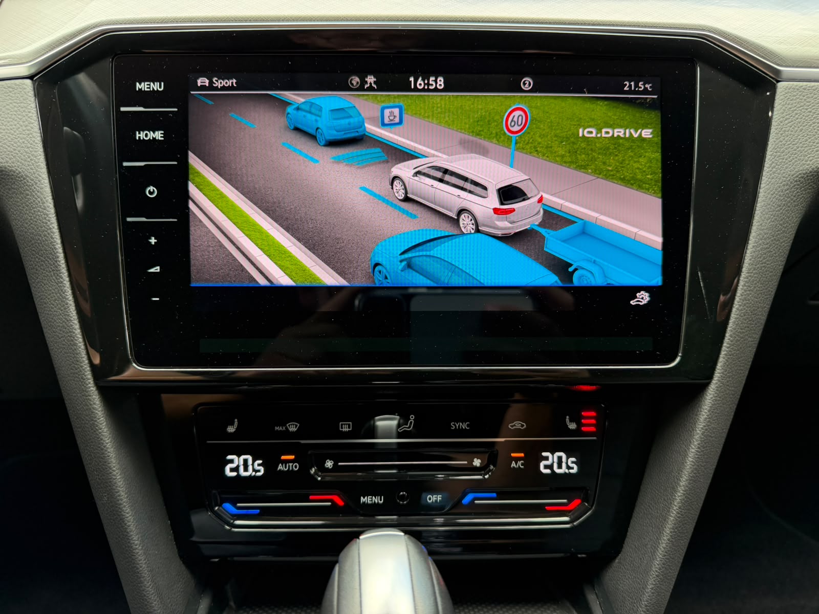 VW Passat Variant 2.0 TSI Business DSG-image-27
