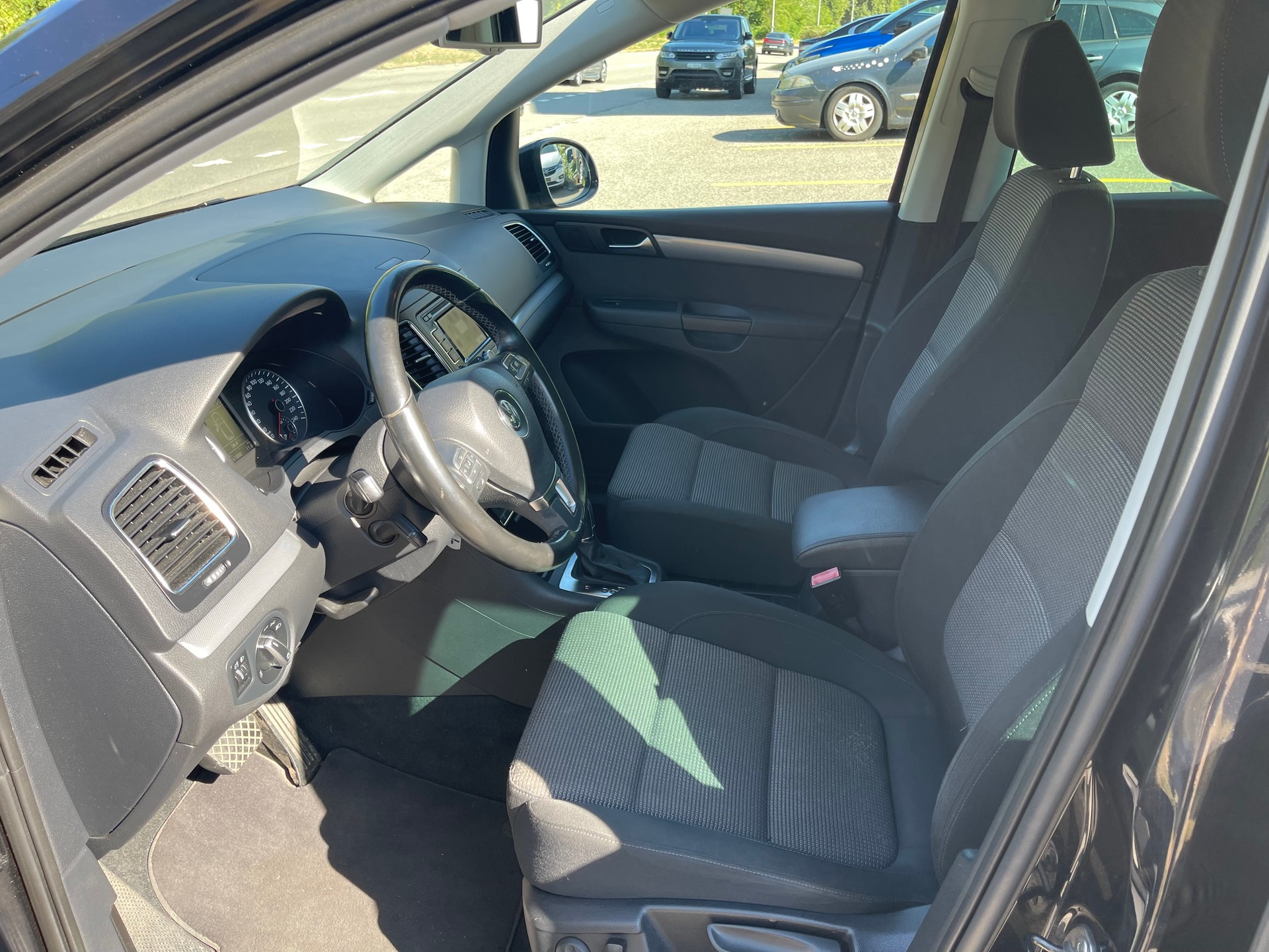 VW Sharan 2.0 TDI BlueMotion Technology Trendline DSG-image-7