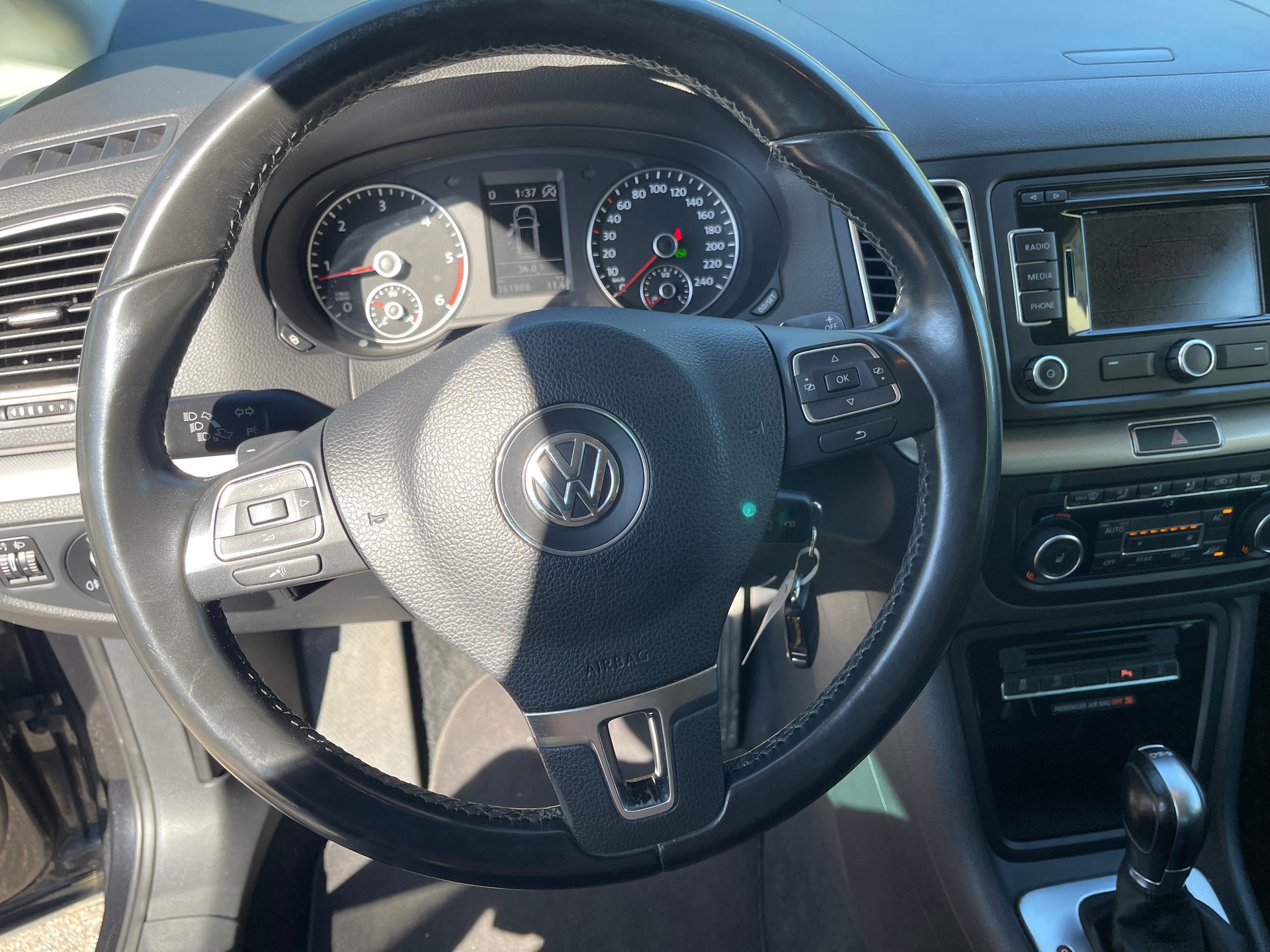 VW Sharan 2.0 TDI BlueMotion Technology Trendline DSG-image-11