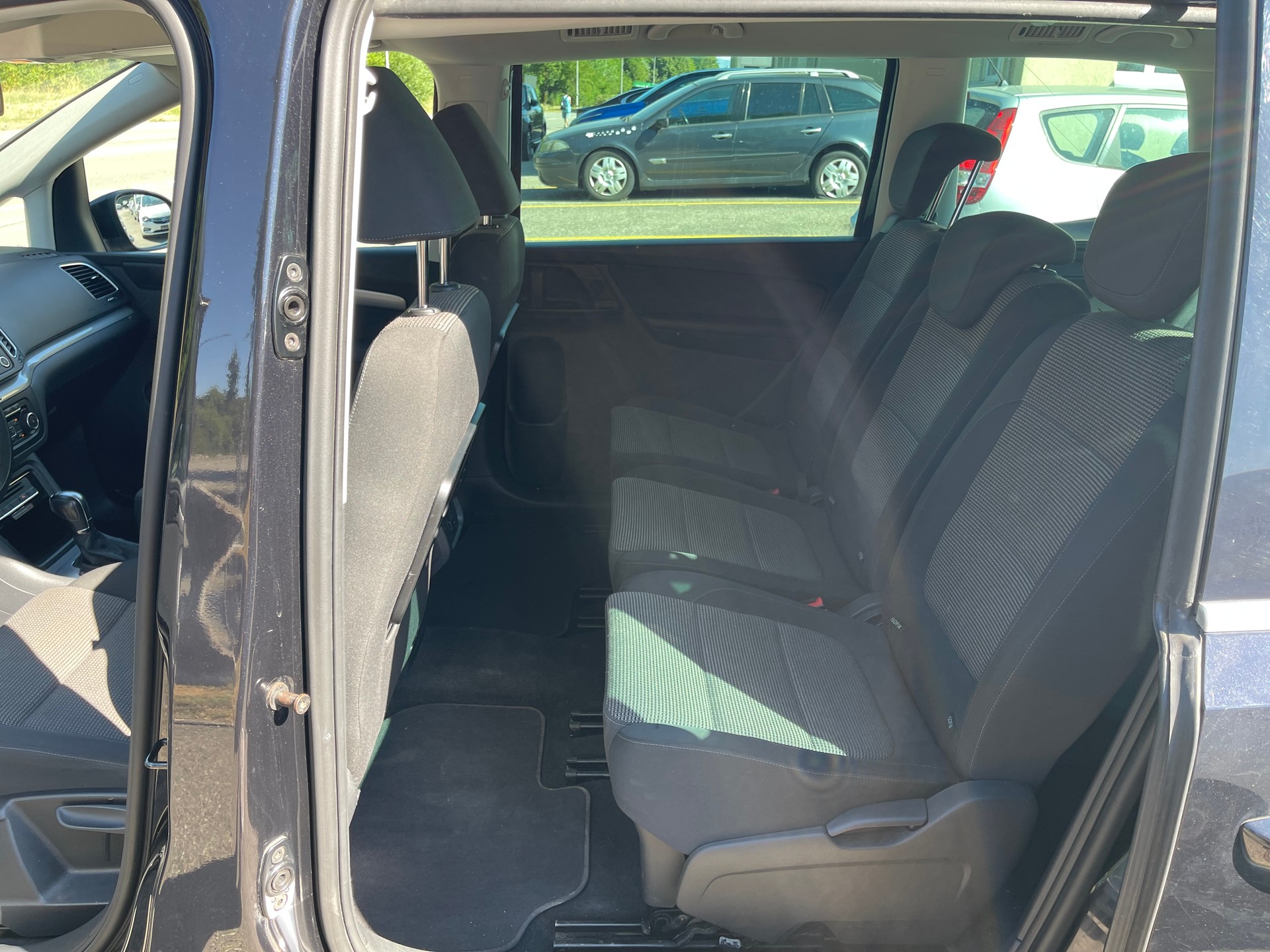 VW Sharan 2.0 TDI BlueMotion Technology Trendline DSG-image-8