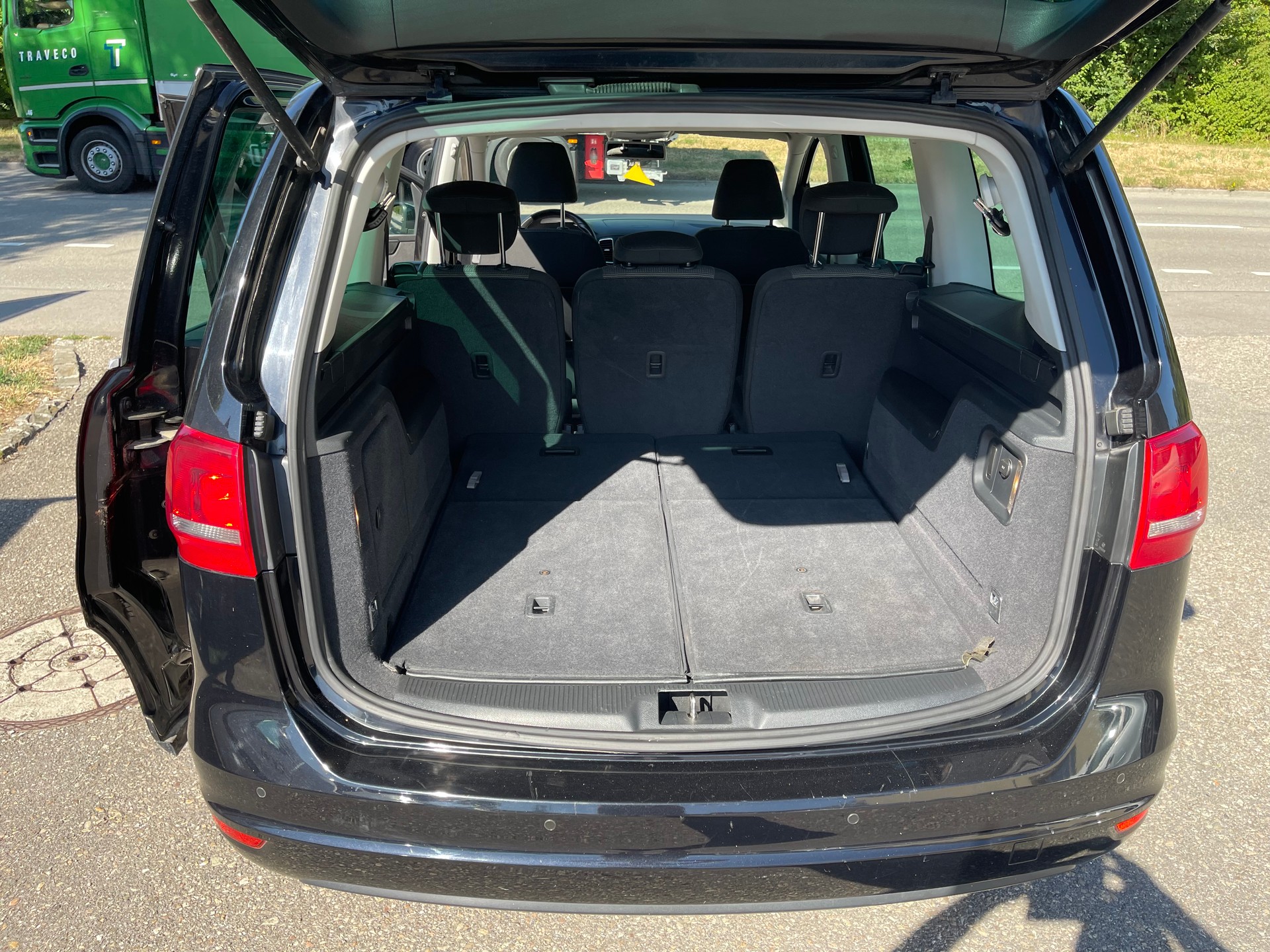 VW Sharan 2.0 TDI BlueMotion Technology Trendline DSG-image-9