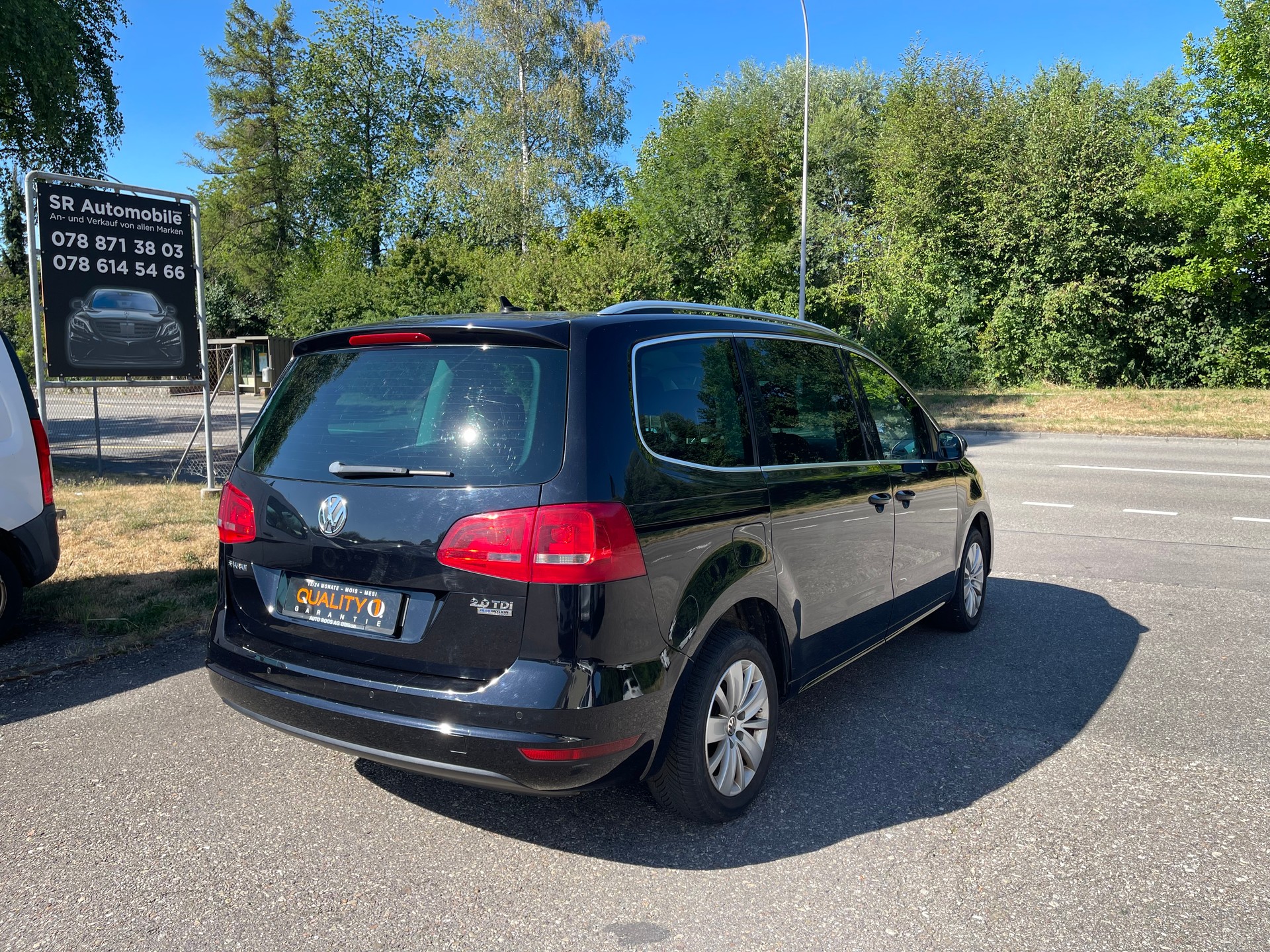 VW Sharan 2.0 TDI BlueMotion Technology Trendline DSG-image-4