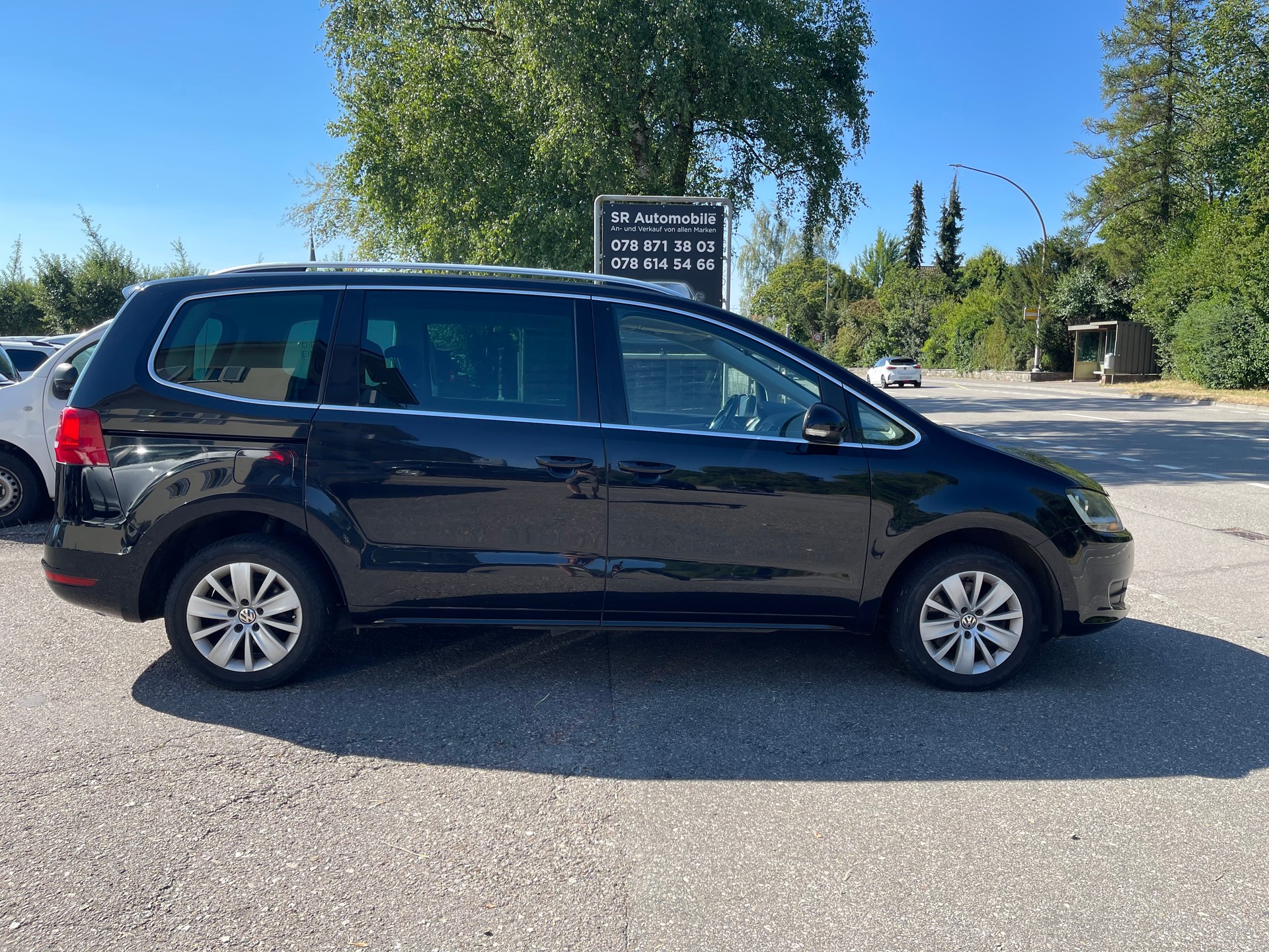 VW Sharan 2.0 TDI BlueMotion Technology Trendline DSG-image-5