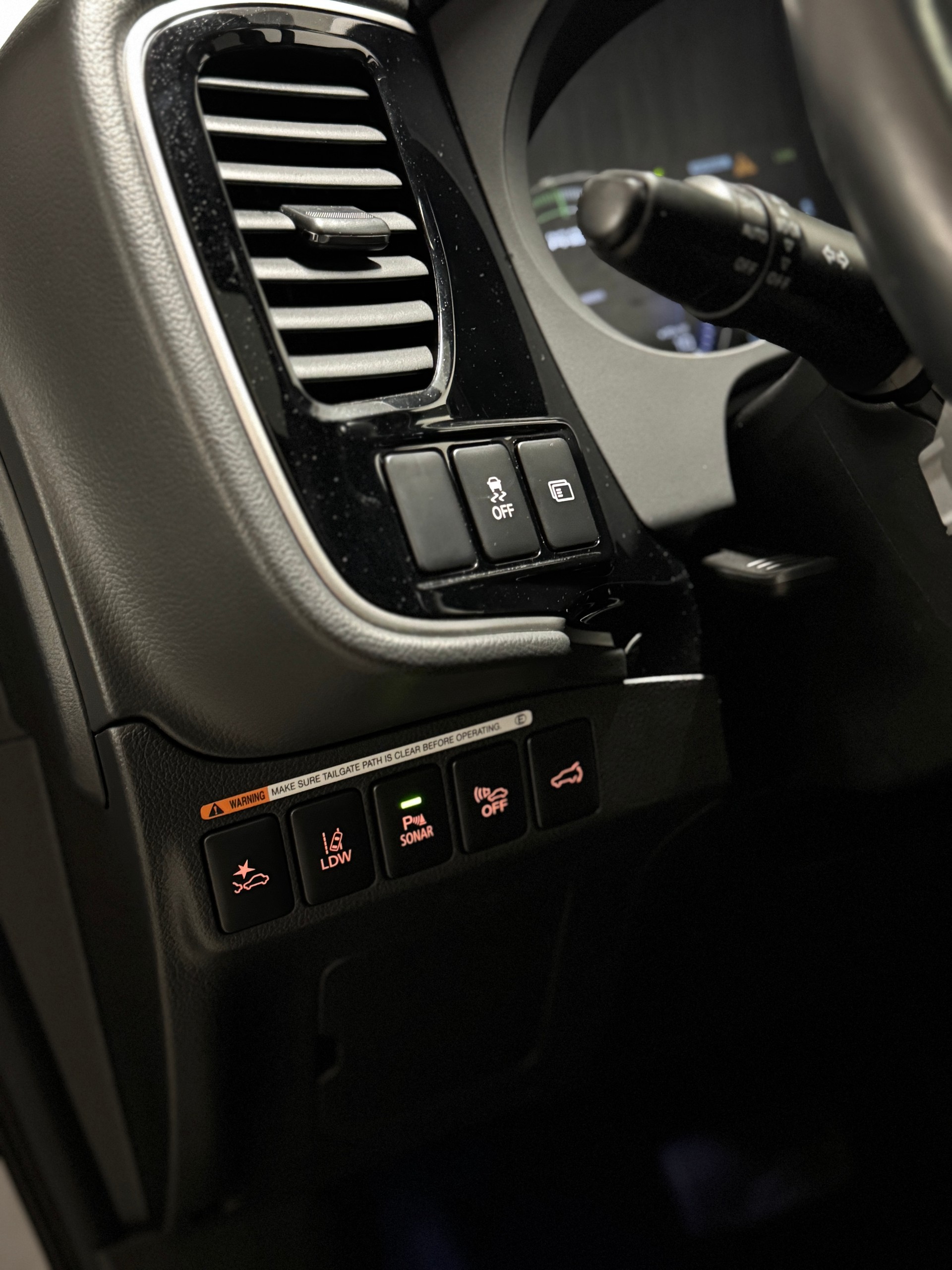 MITSUBISHI Outlander 2.4 PHEV Diamond 4WD Automatic-image-5