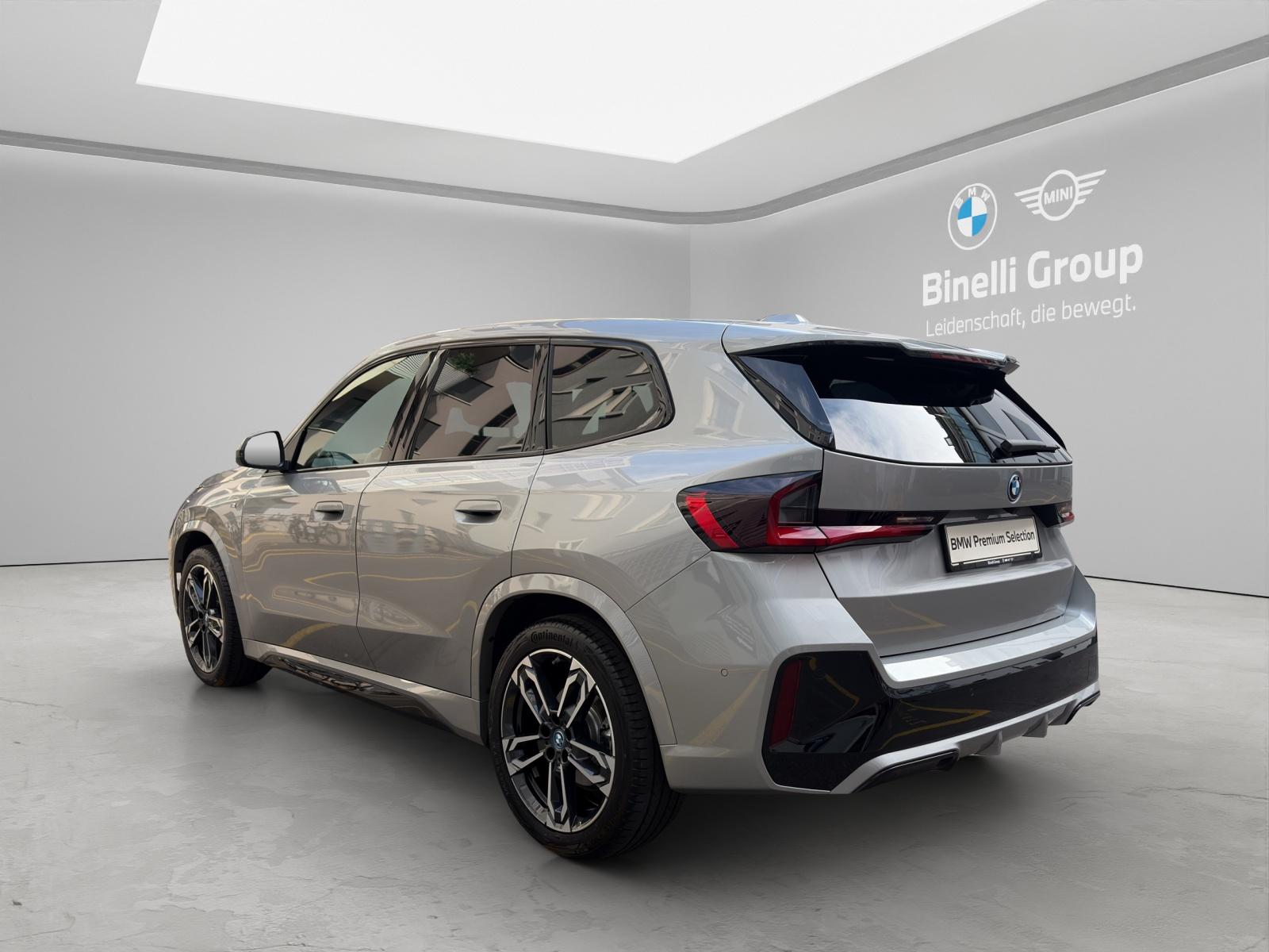 BMW iX1 30 xDrive M-SportPaket-image-3
