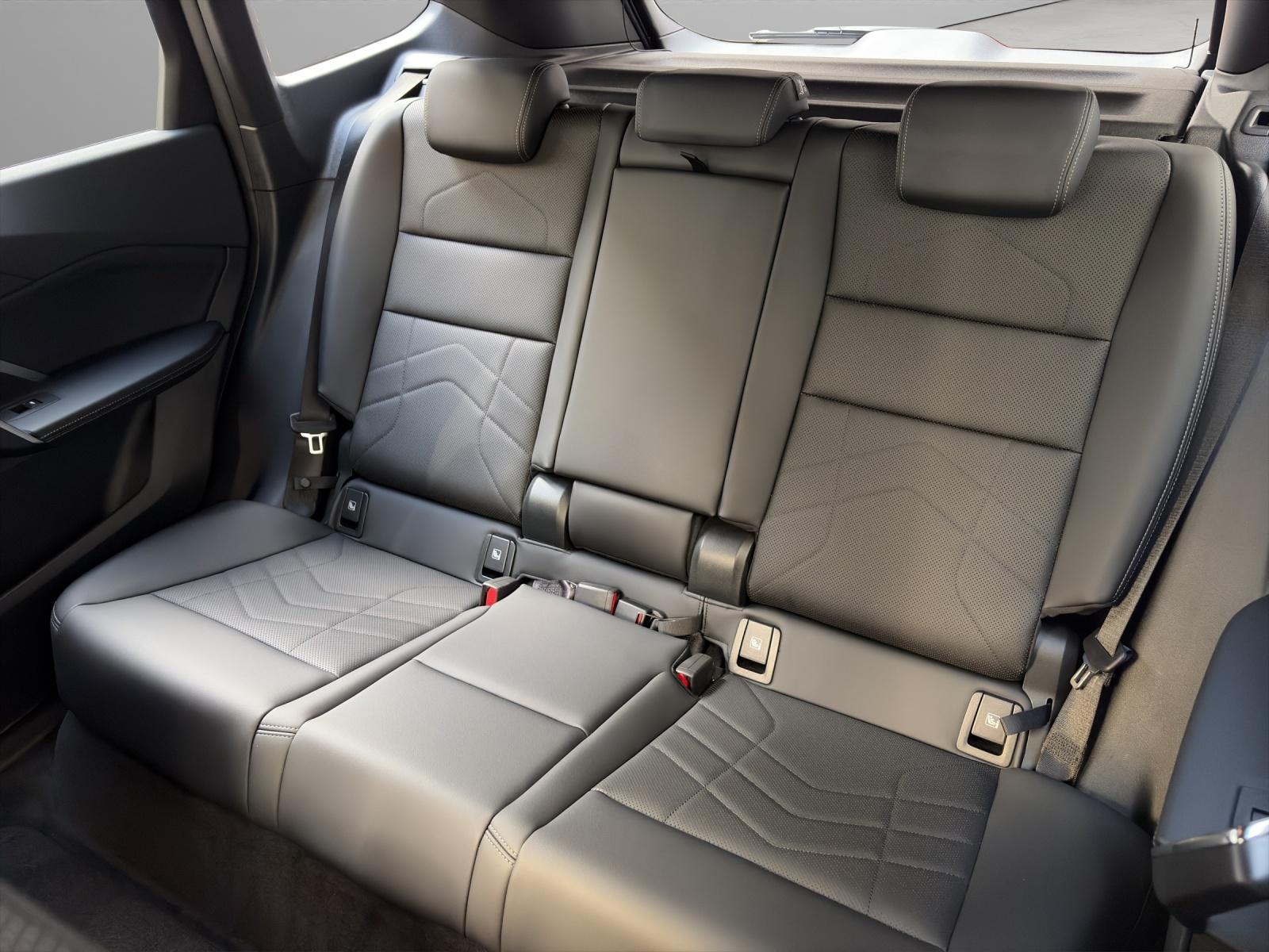 BMW iX1 30 xDrive M-SportPaket-image-20
