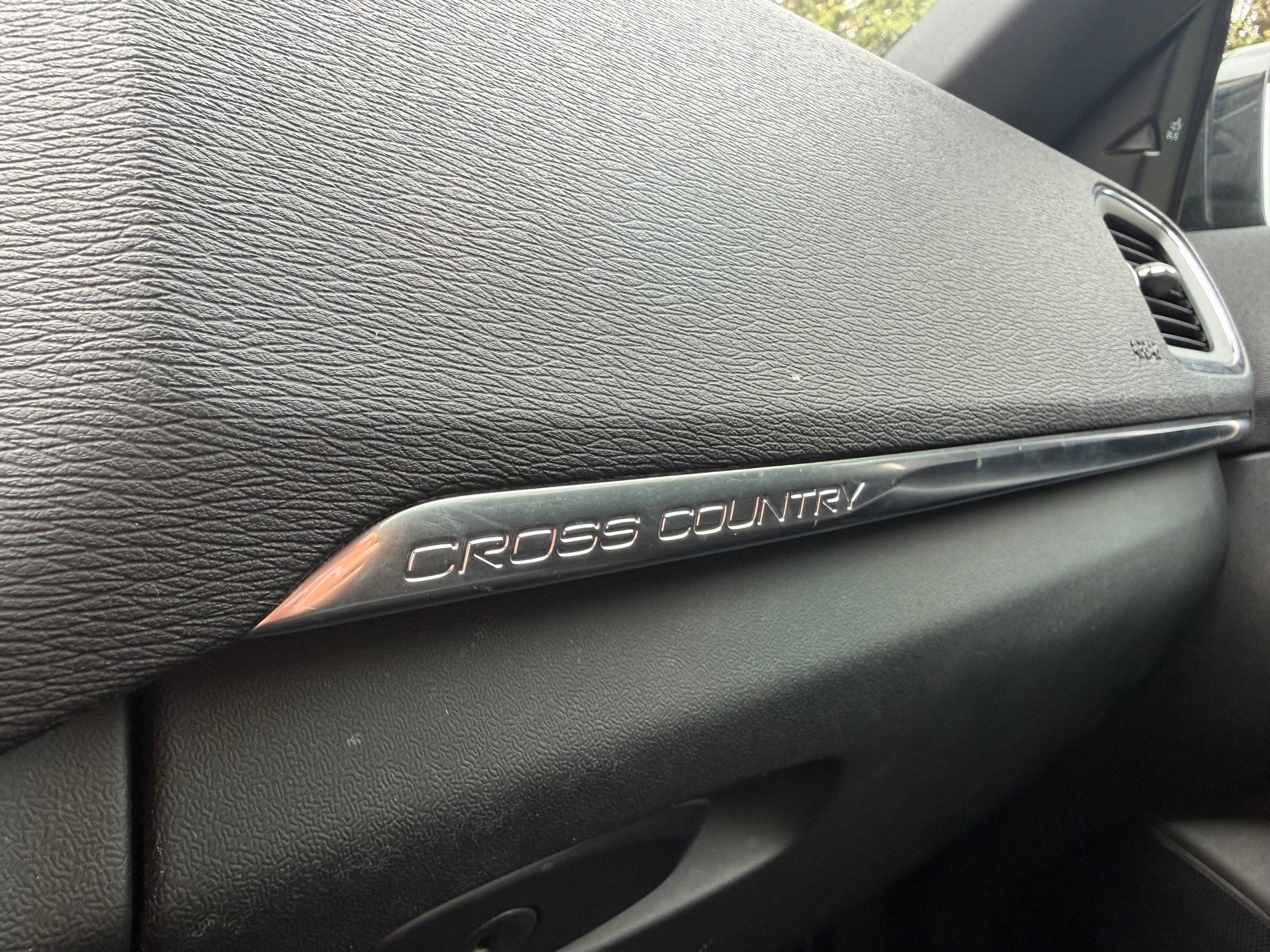 VOLVO V40 Cross Country D3 Kinetic Geartronic-image-10