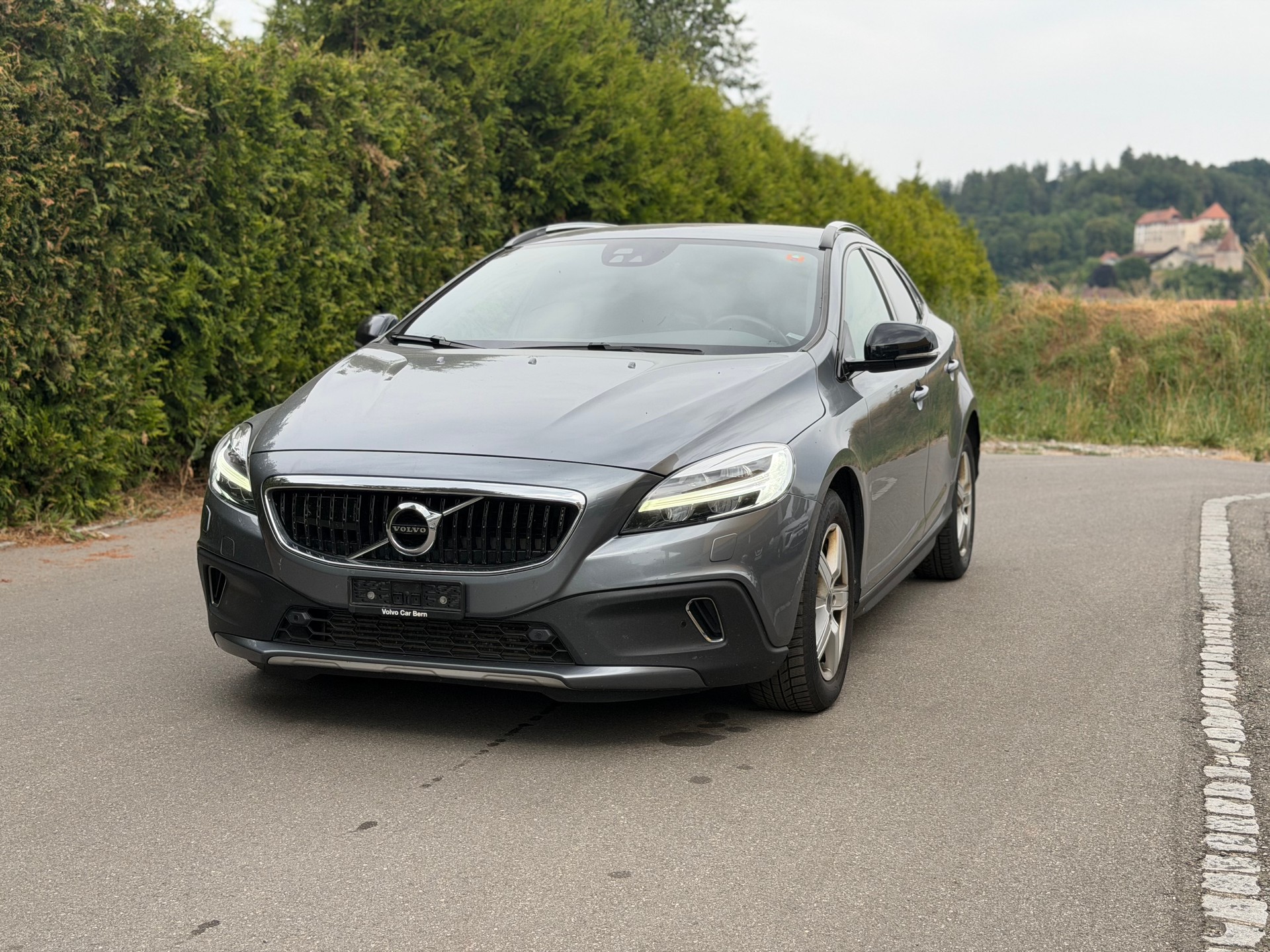 VOLVO V40 Cross Country D3 Kinetic Geartronic-image-0