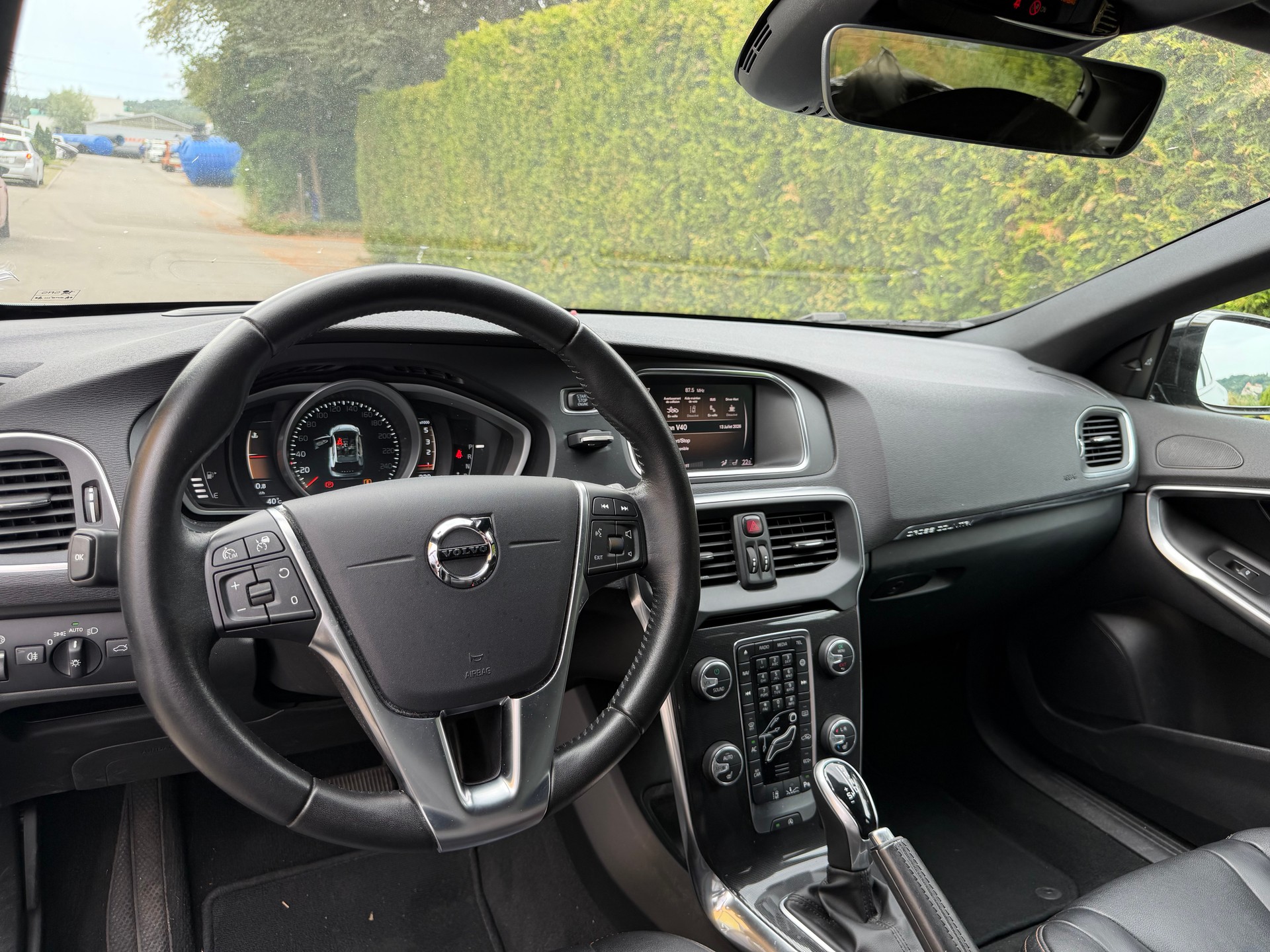 VOLVO V40 Cross Country D3 Kinetic Geartronic-image-8