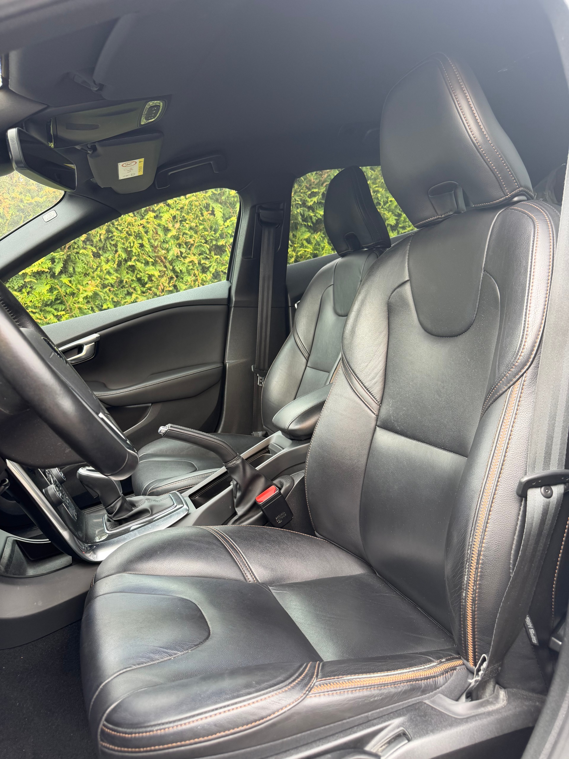 VOLVO V40 Cross Country D3 Kinetic Geartronic-image-7