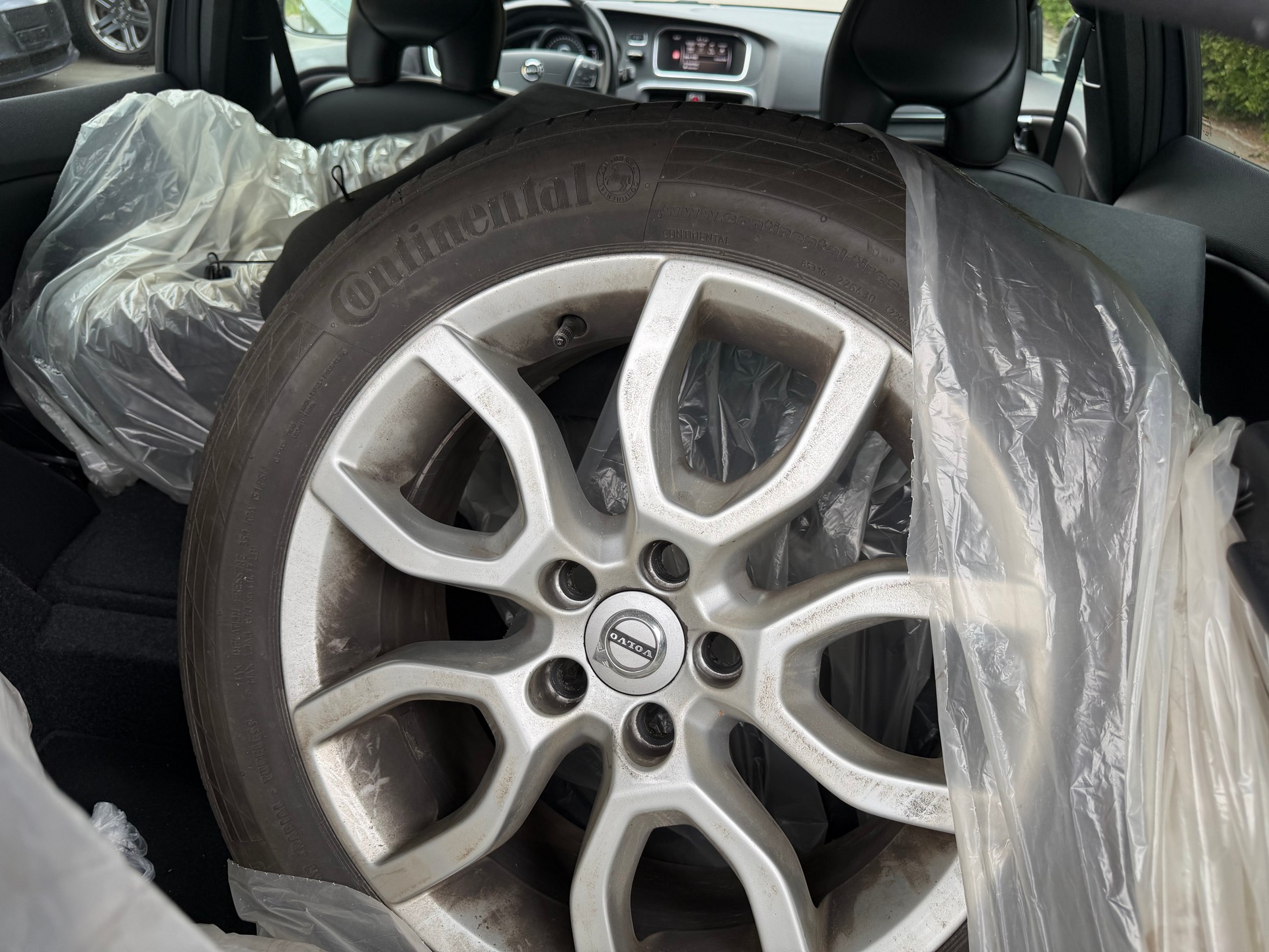 VOLVO V40 Cross Country D3 Kinetic Geartronic-image-5