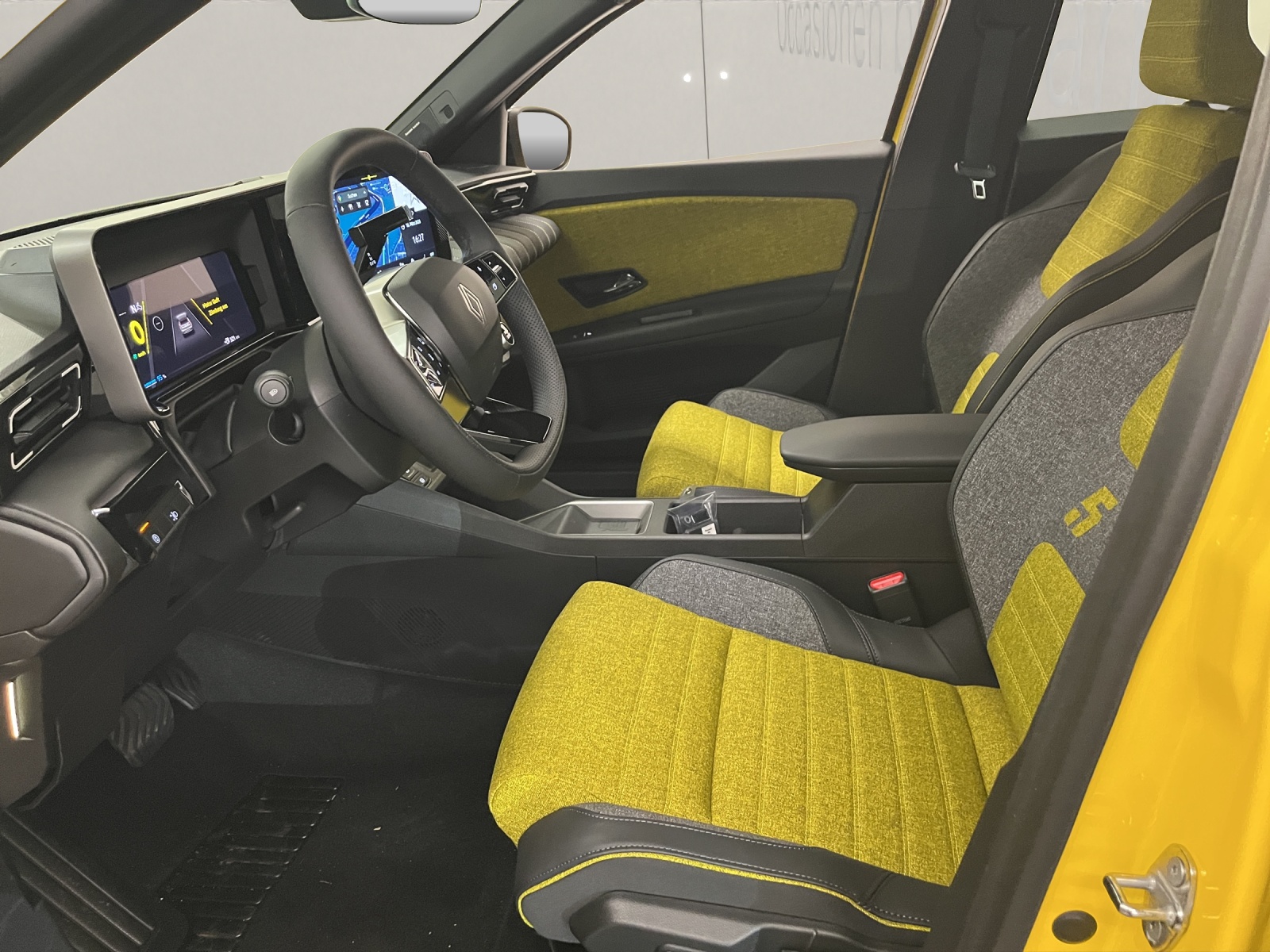 RENAULT R5 E-Tech Comfort Range iconic five EW-image-5
