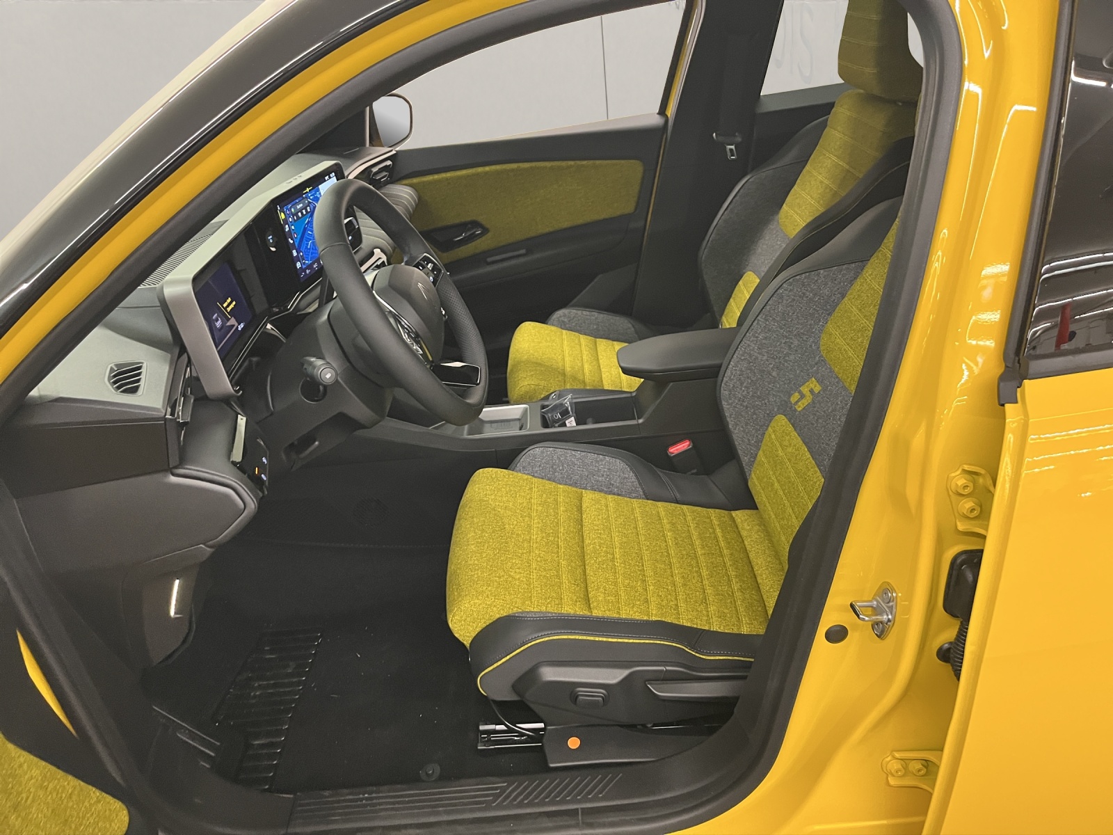 RENAULT R5 E-Tech Comfort Range iconic five EW-image-4