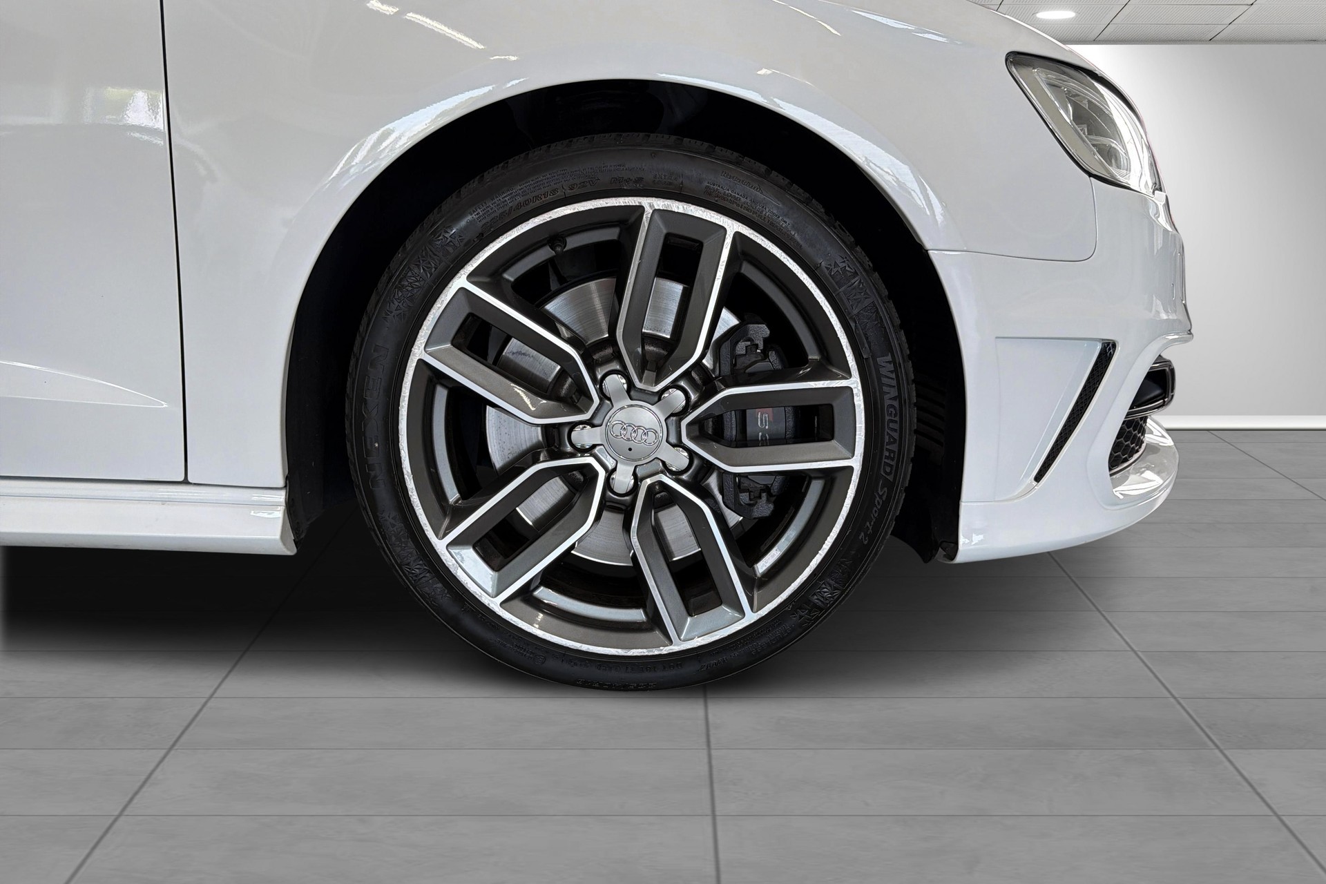 AUDI S3 Sportback 2.0 TFSI quattro S-tronic-image-3