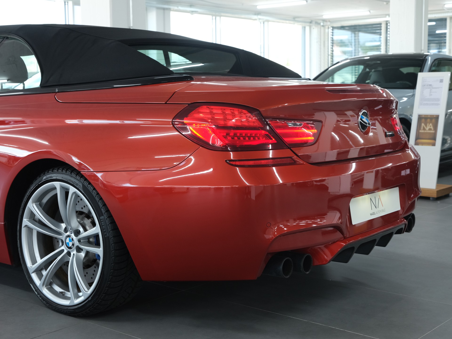 BMW M6 Cabrio Drivelogic *Head Up Display* *M Performance*-image-3