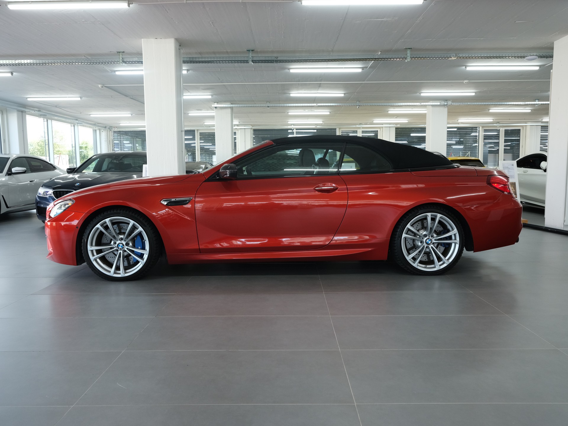 BMW M6 Cabrio Drivelogic *Head Up Display* *M Performance*-image-5