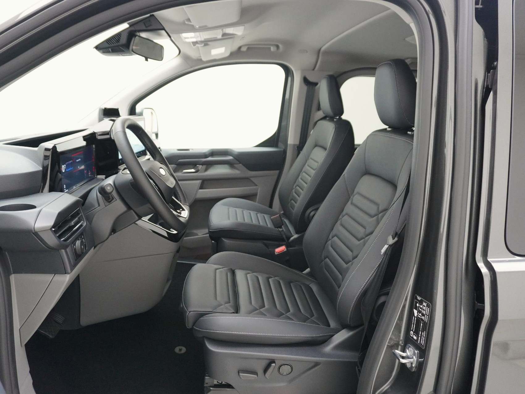 FORD Tourneo Custom L2 2.5 Plug-in-Hybrid Titanium X-image-12