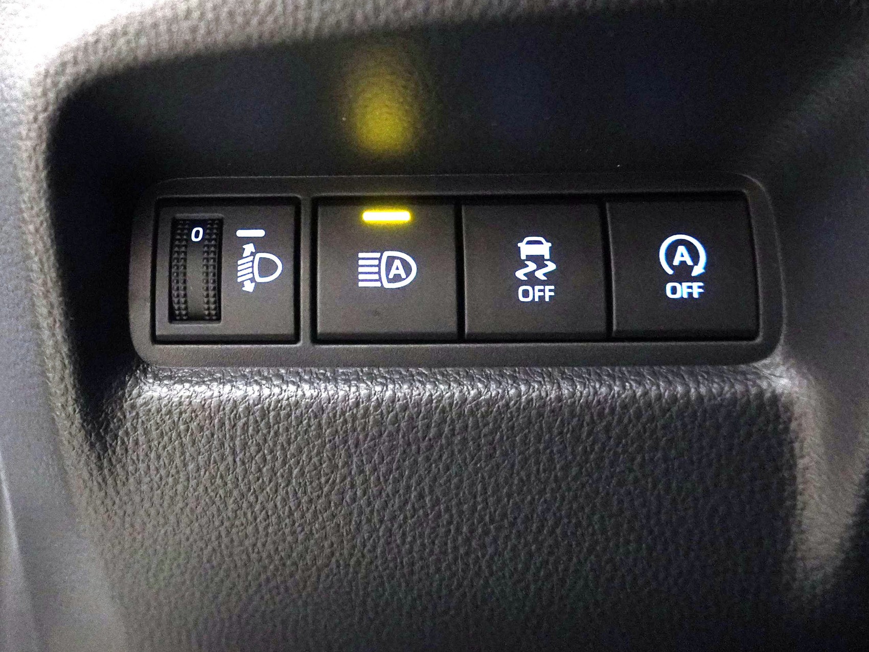 TOYOTA Aygo X 1.0 VVT-i Comfort ** 8-Fach Bereift **-image-15
