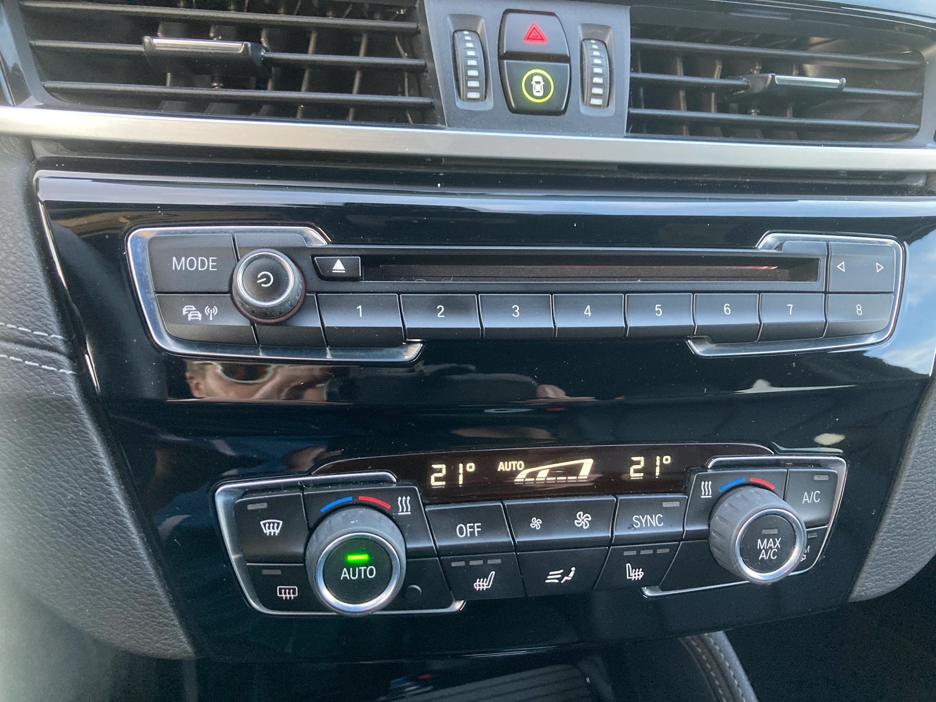 BMW X1 xDrive 20d Sport Line Steptronic-image-13