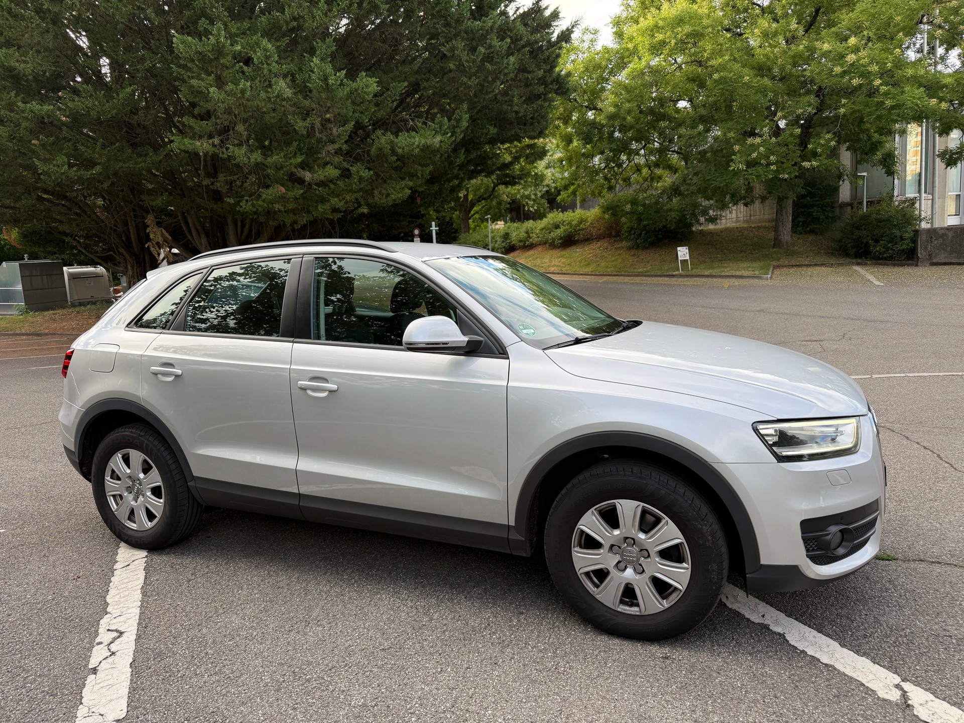 AUDI Q3 2.0 TDI-image-3